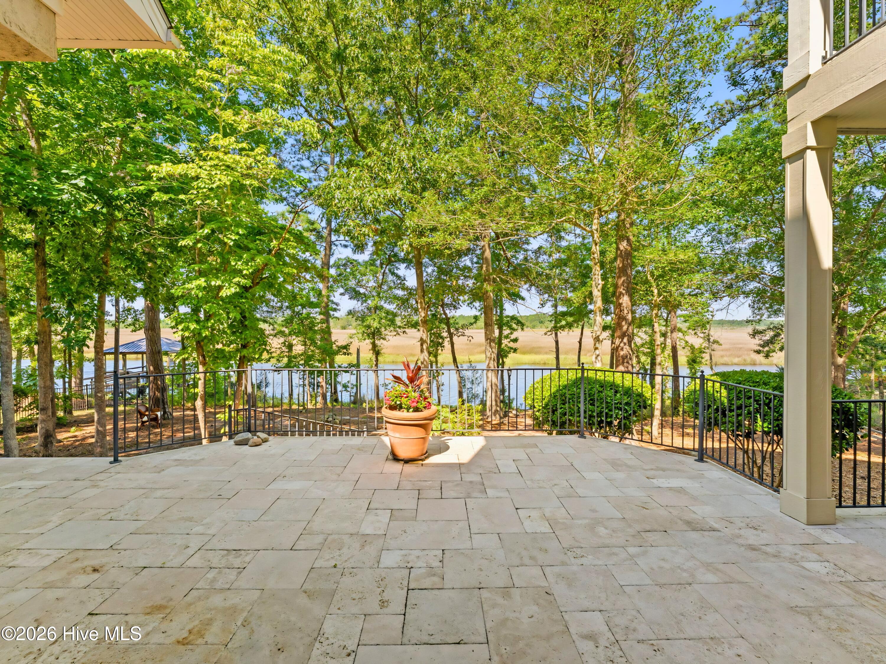 497 Deep Water Drive SE