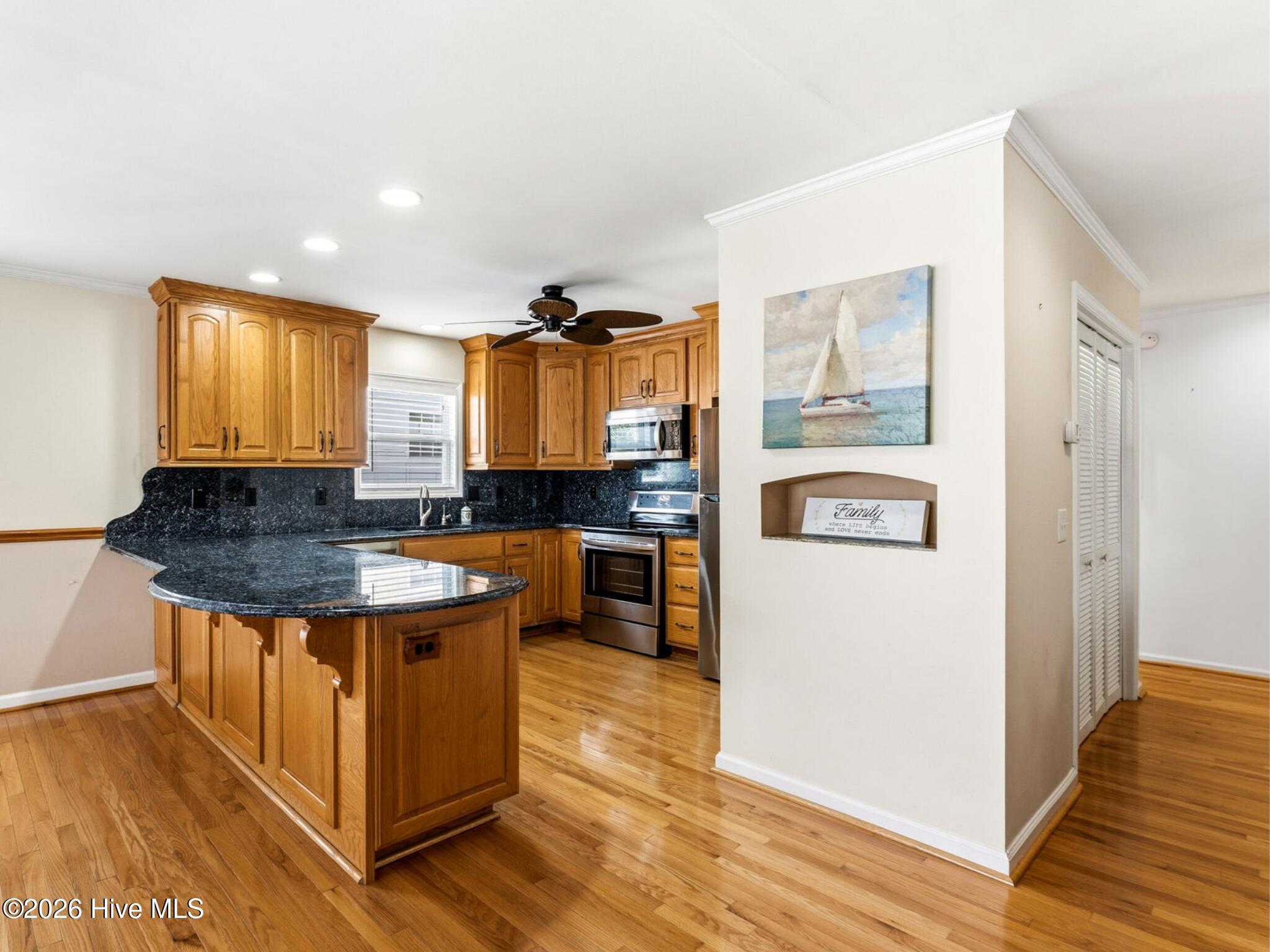 183 W Fourth Street