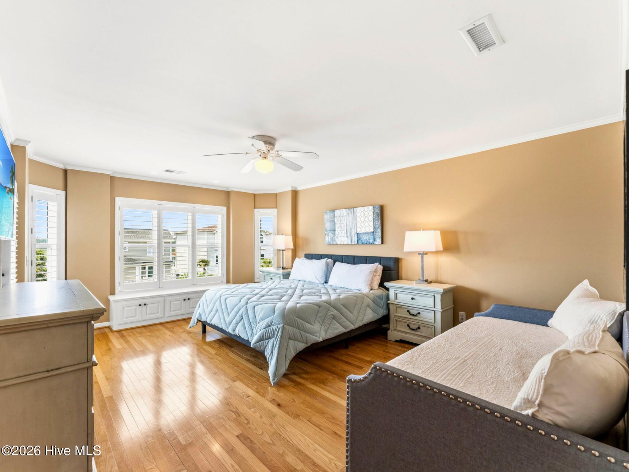 183 W Fourth Street