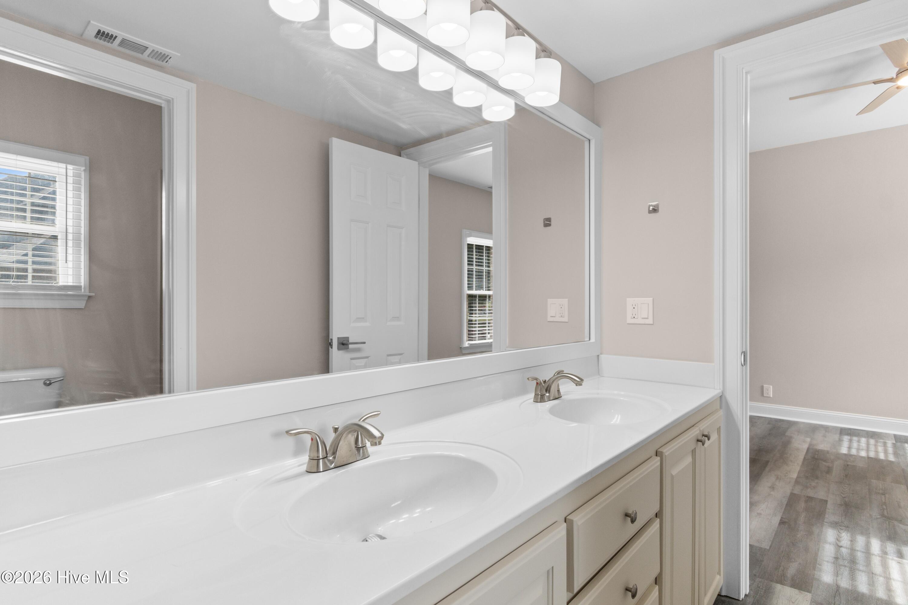 1308 Harbour Watch SW