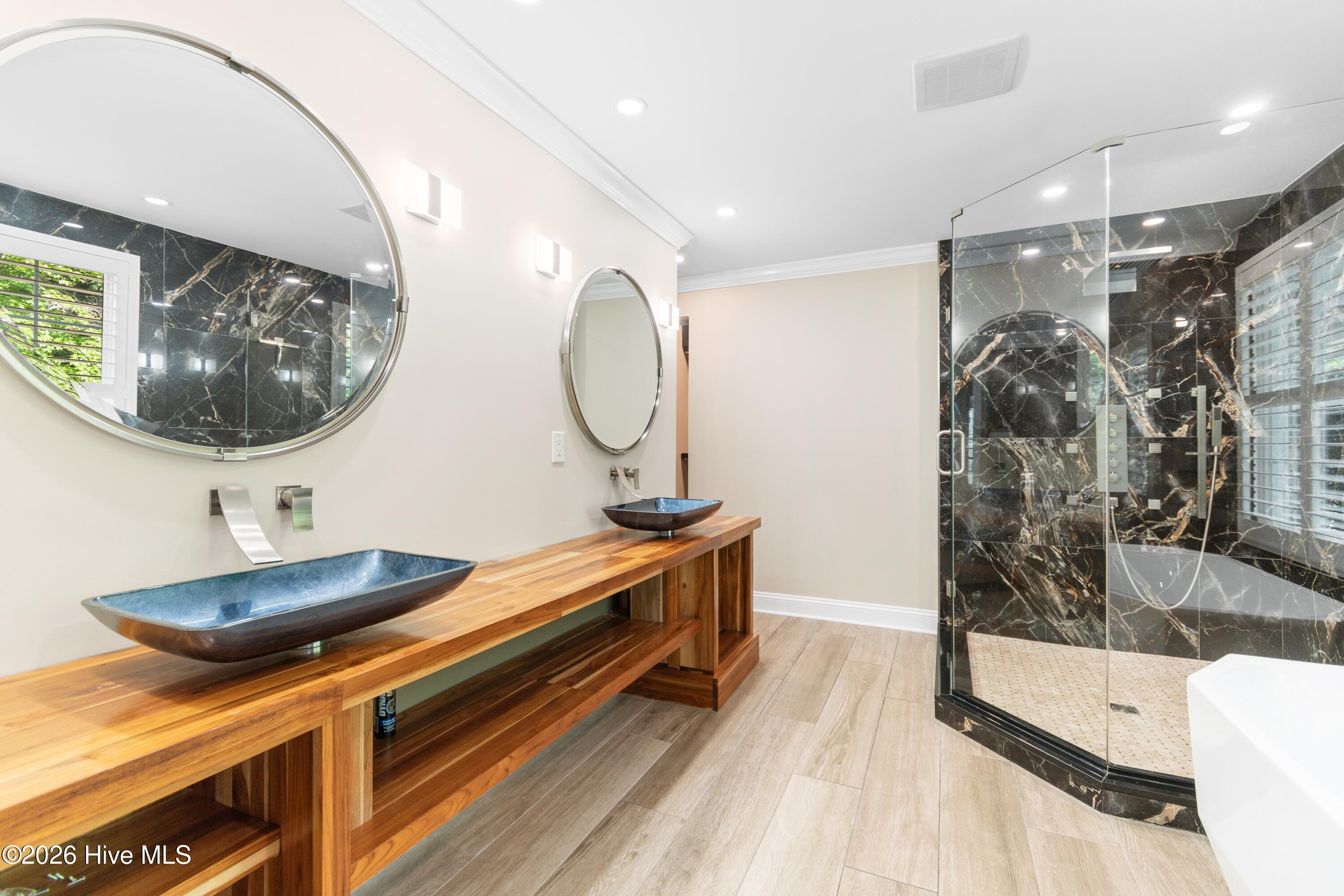 1308 Harbour Watch SW