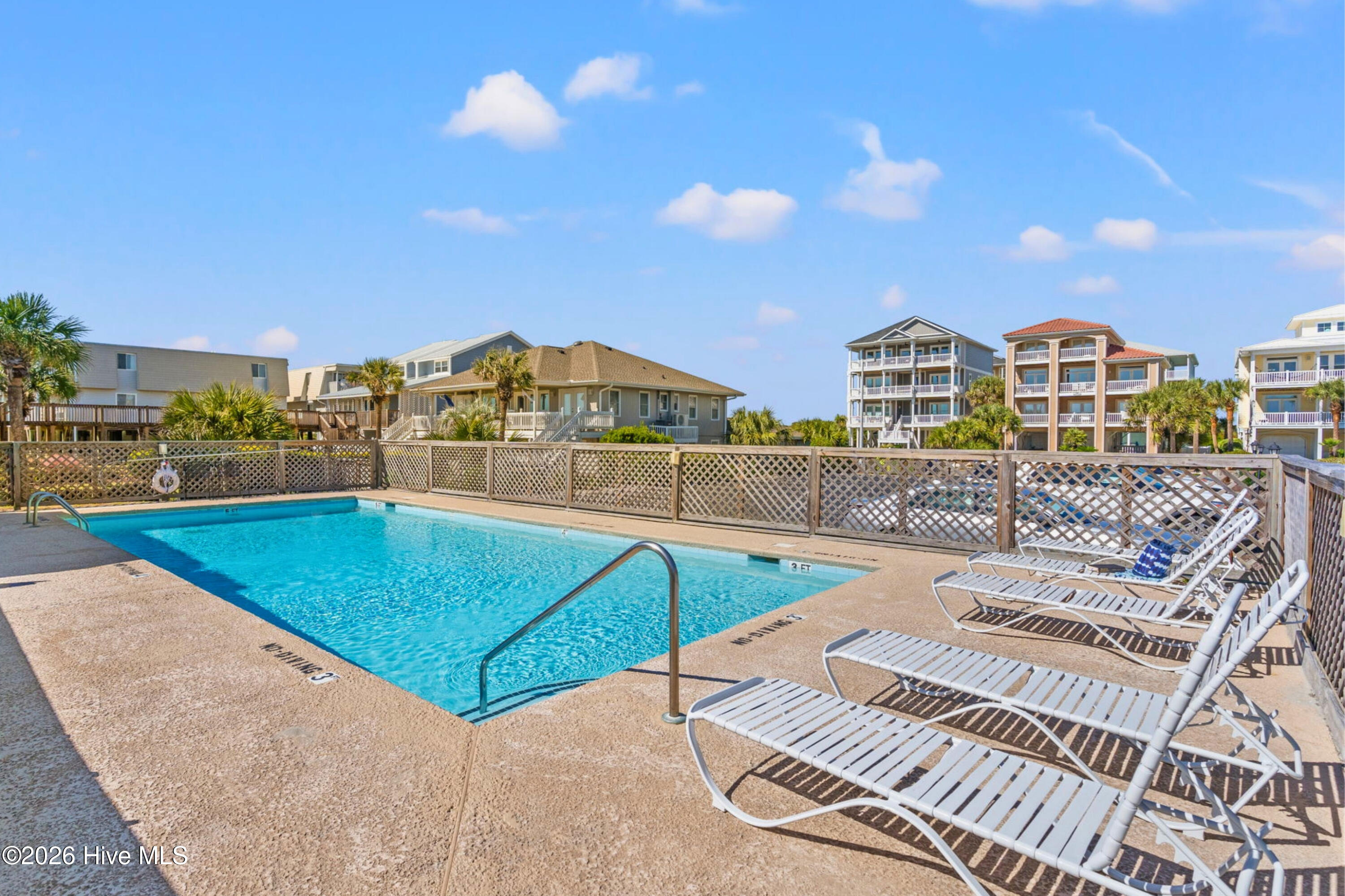 277 W First Street 1j