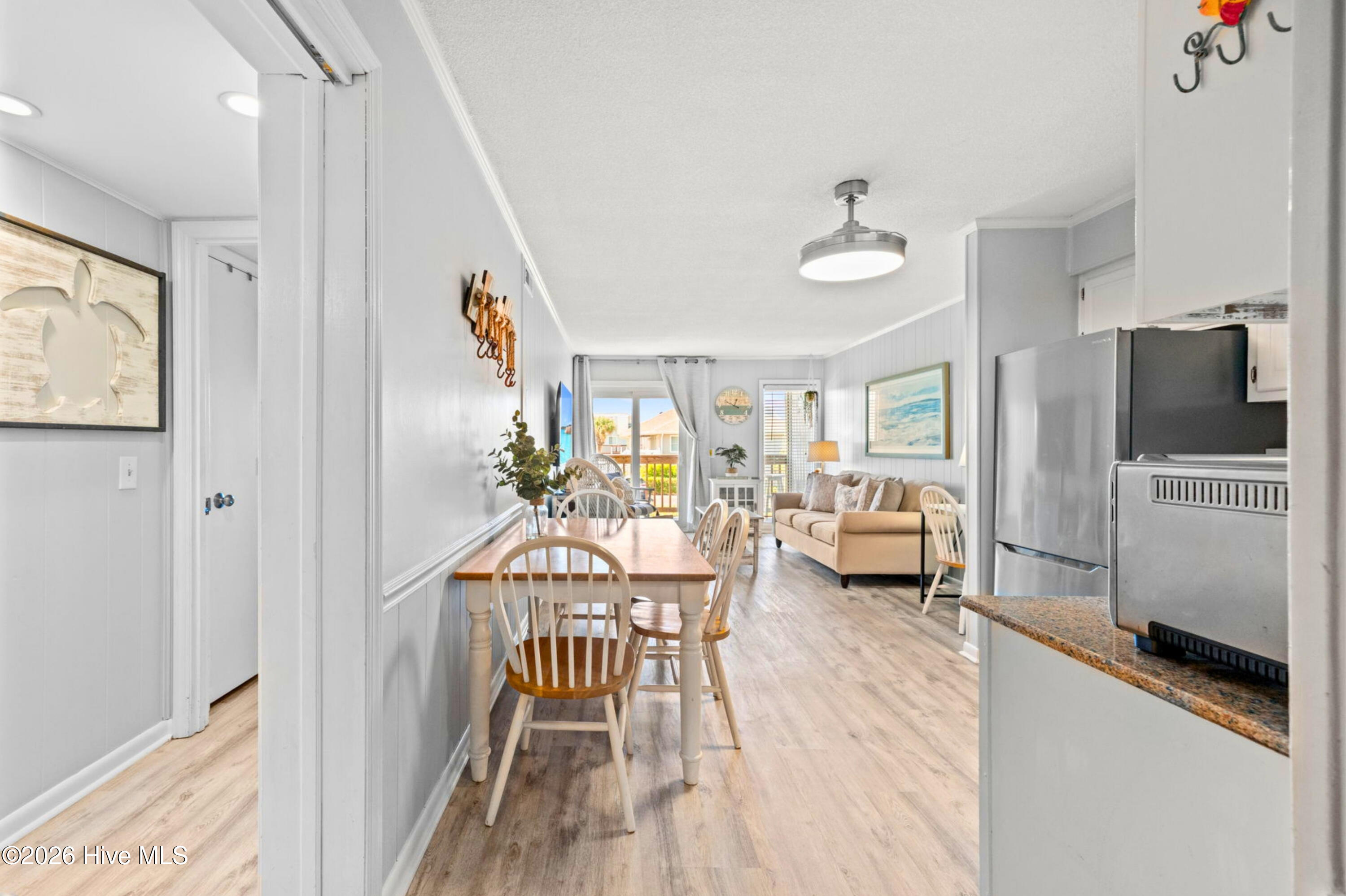 277 W First Street 1j