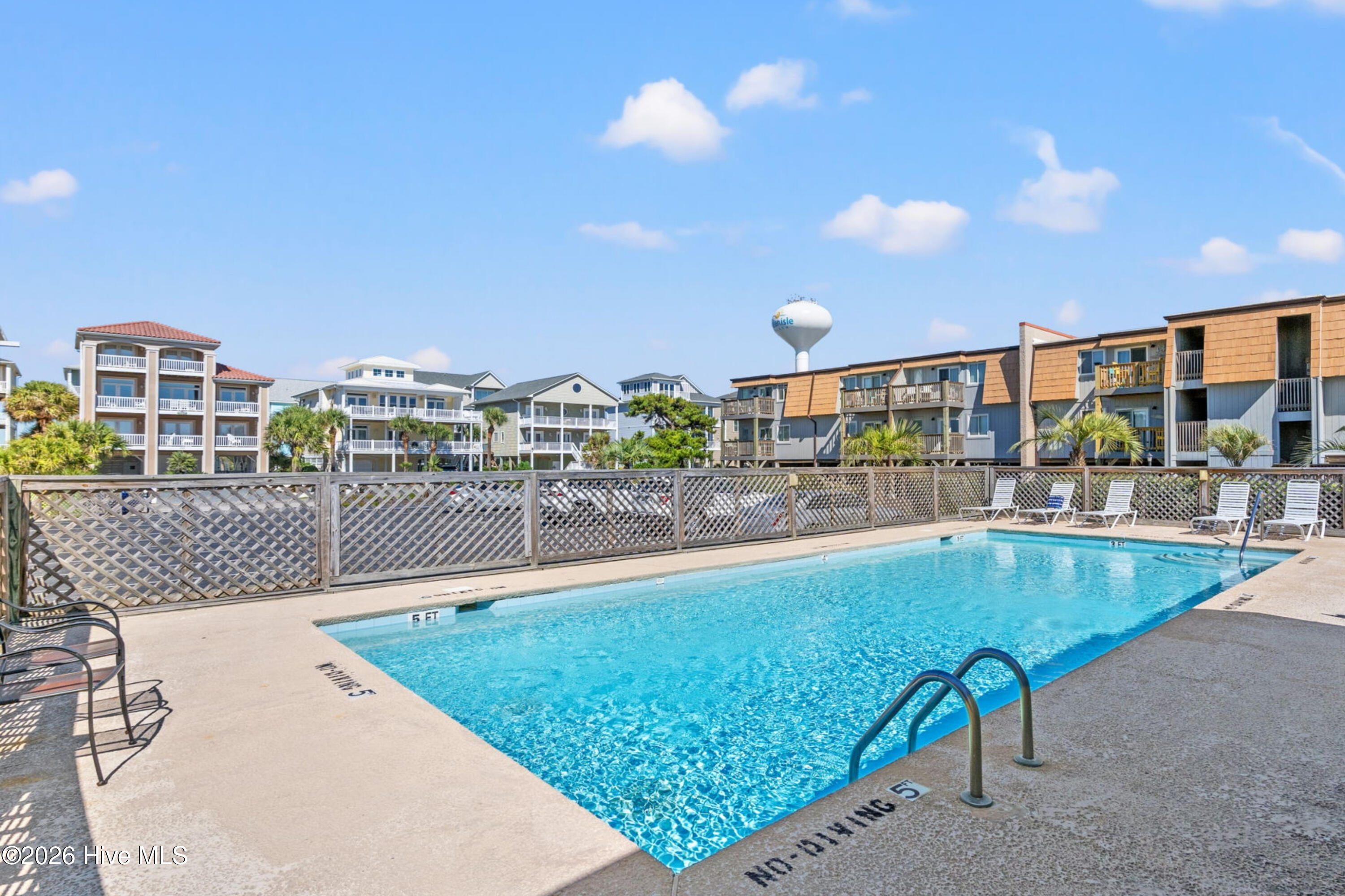 277 W First Street 1j