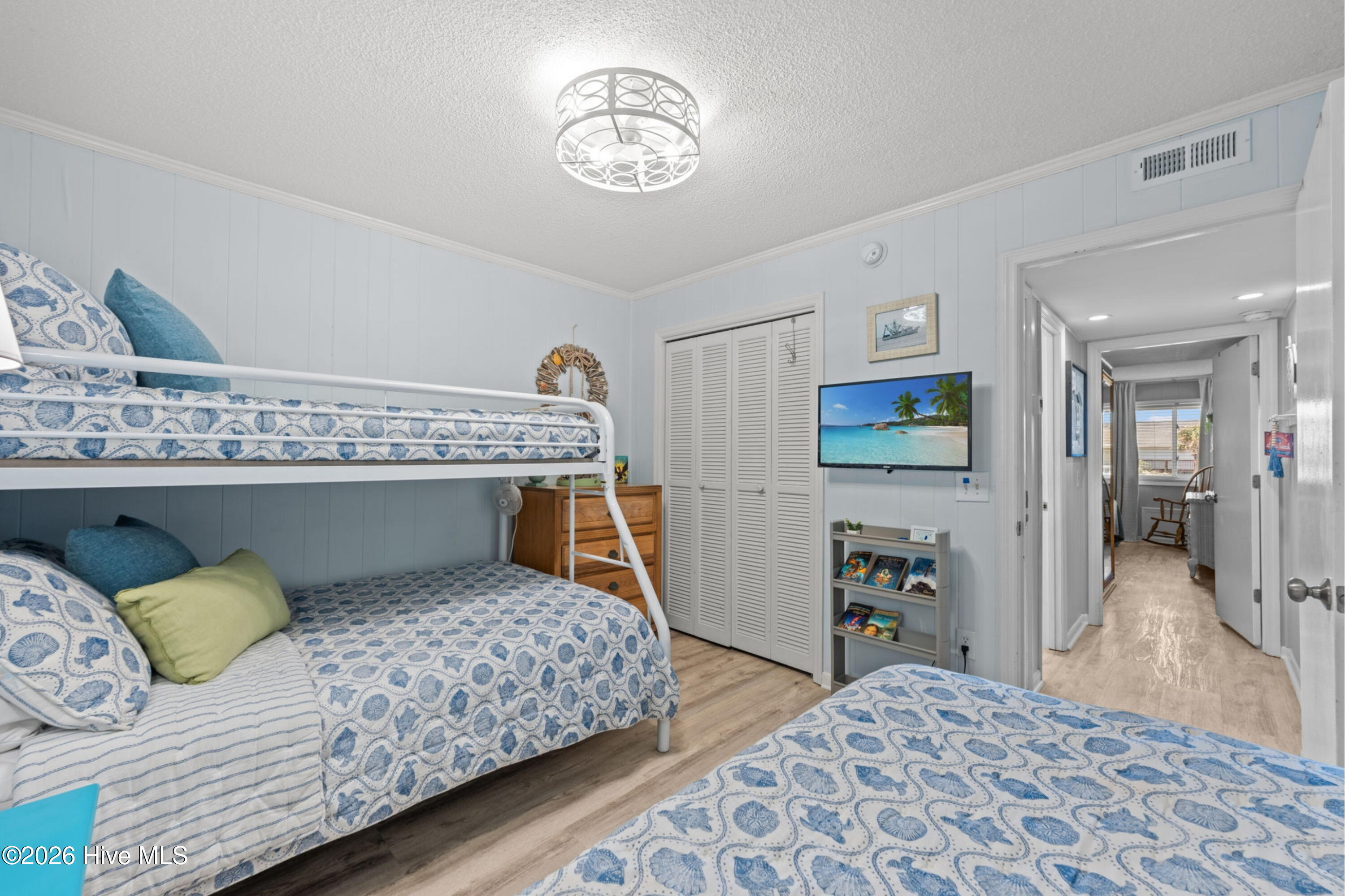 277 W First Street 1j