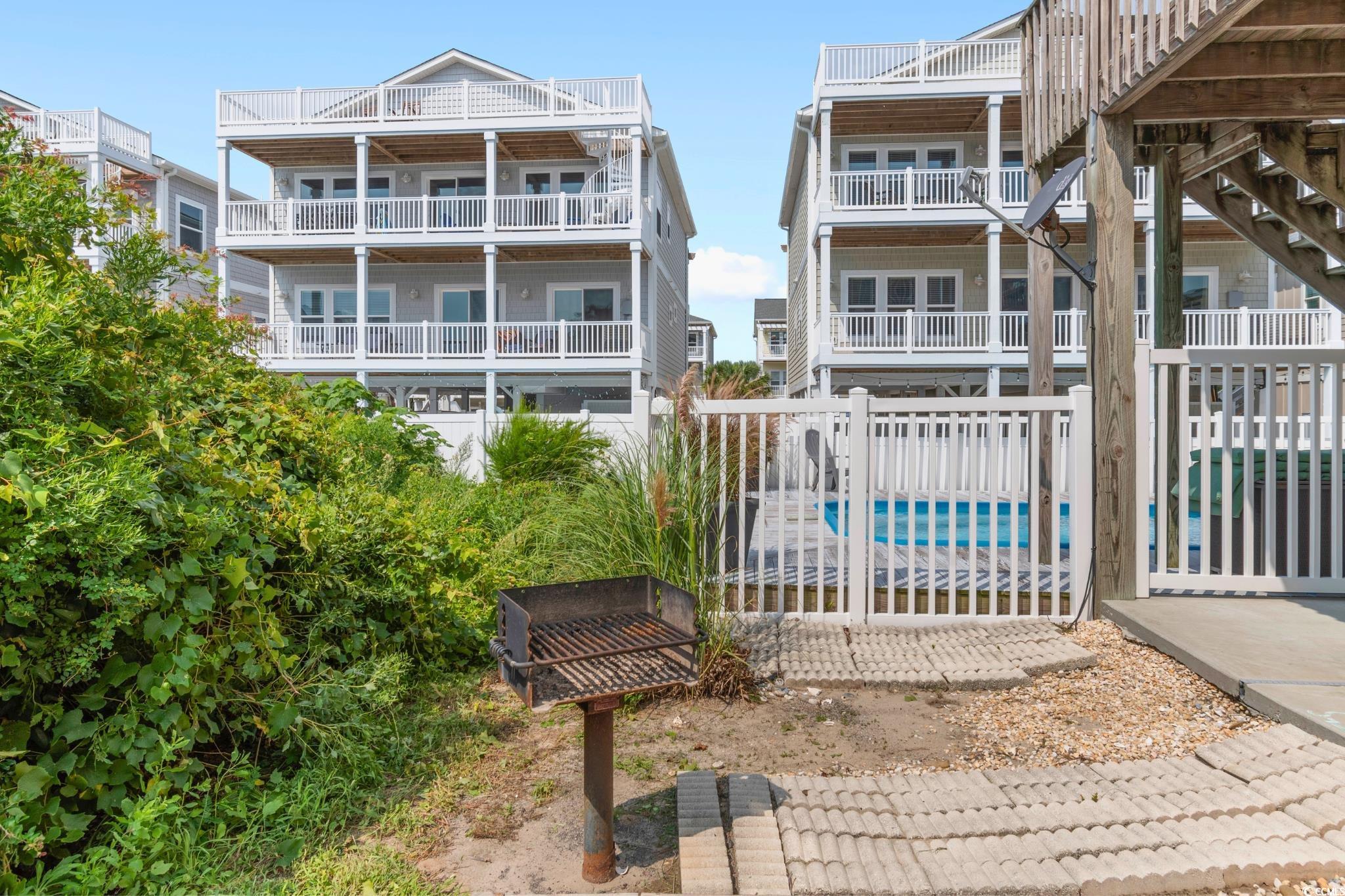 115 Seaside St.