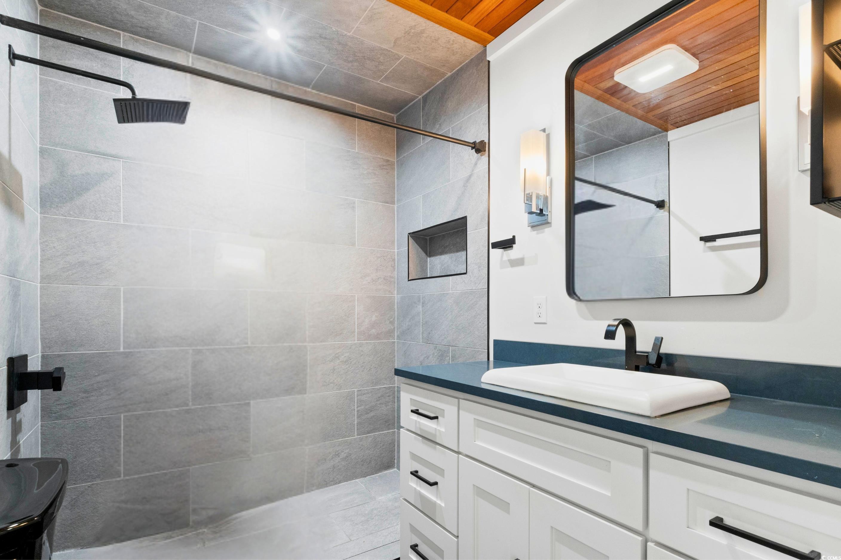 604 Ocean Boulevard W
