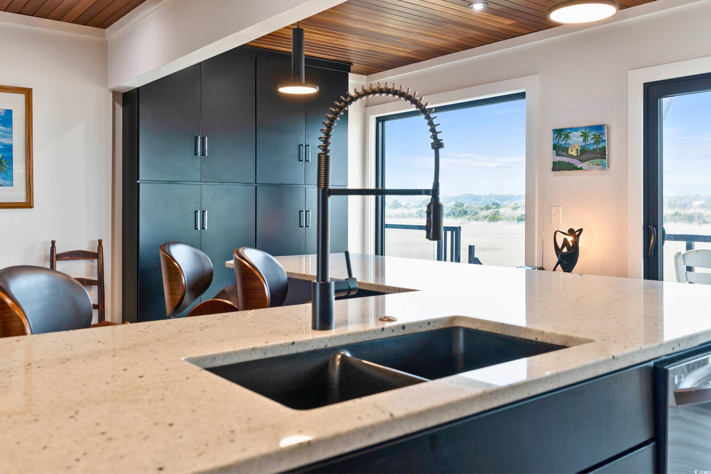 604 Ocean Boulevard W