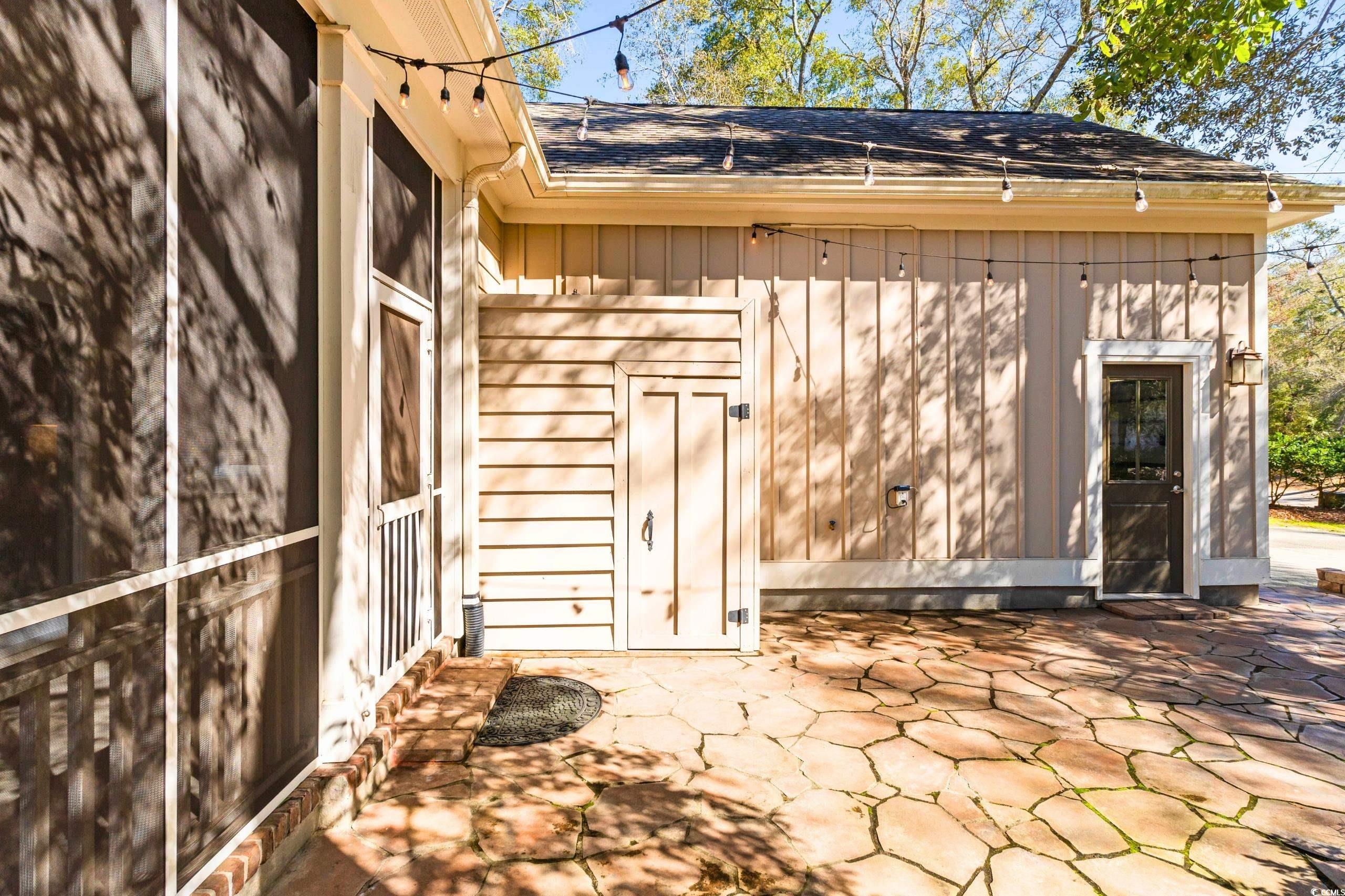 9100 SW Fountain St.