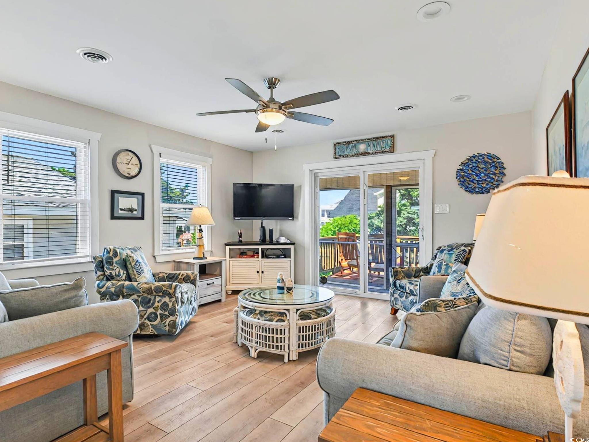 118 Seaside St.