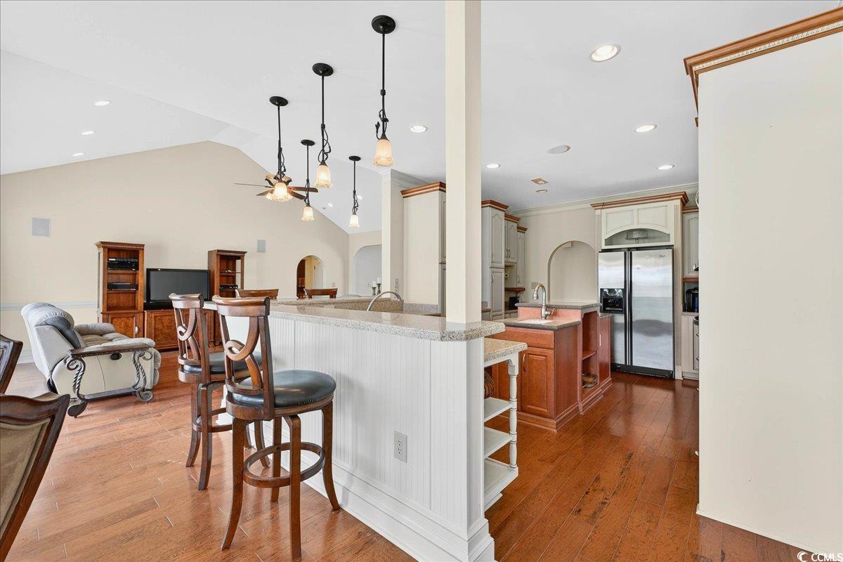 1019 Ridgewood Dr.