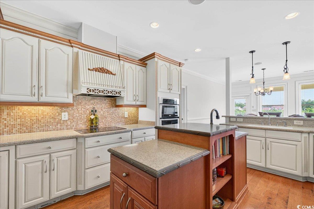 1019 Ridgewood Dr.