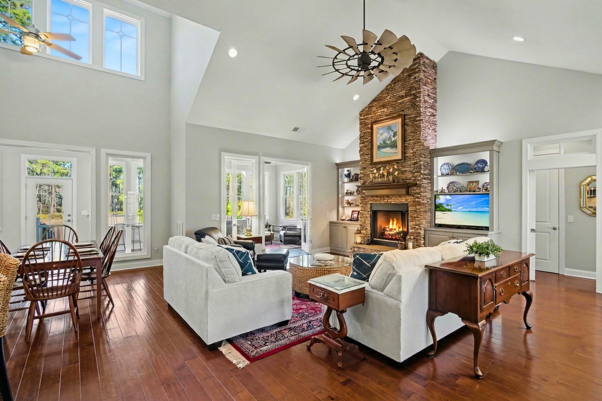 547 Morely Circle SW