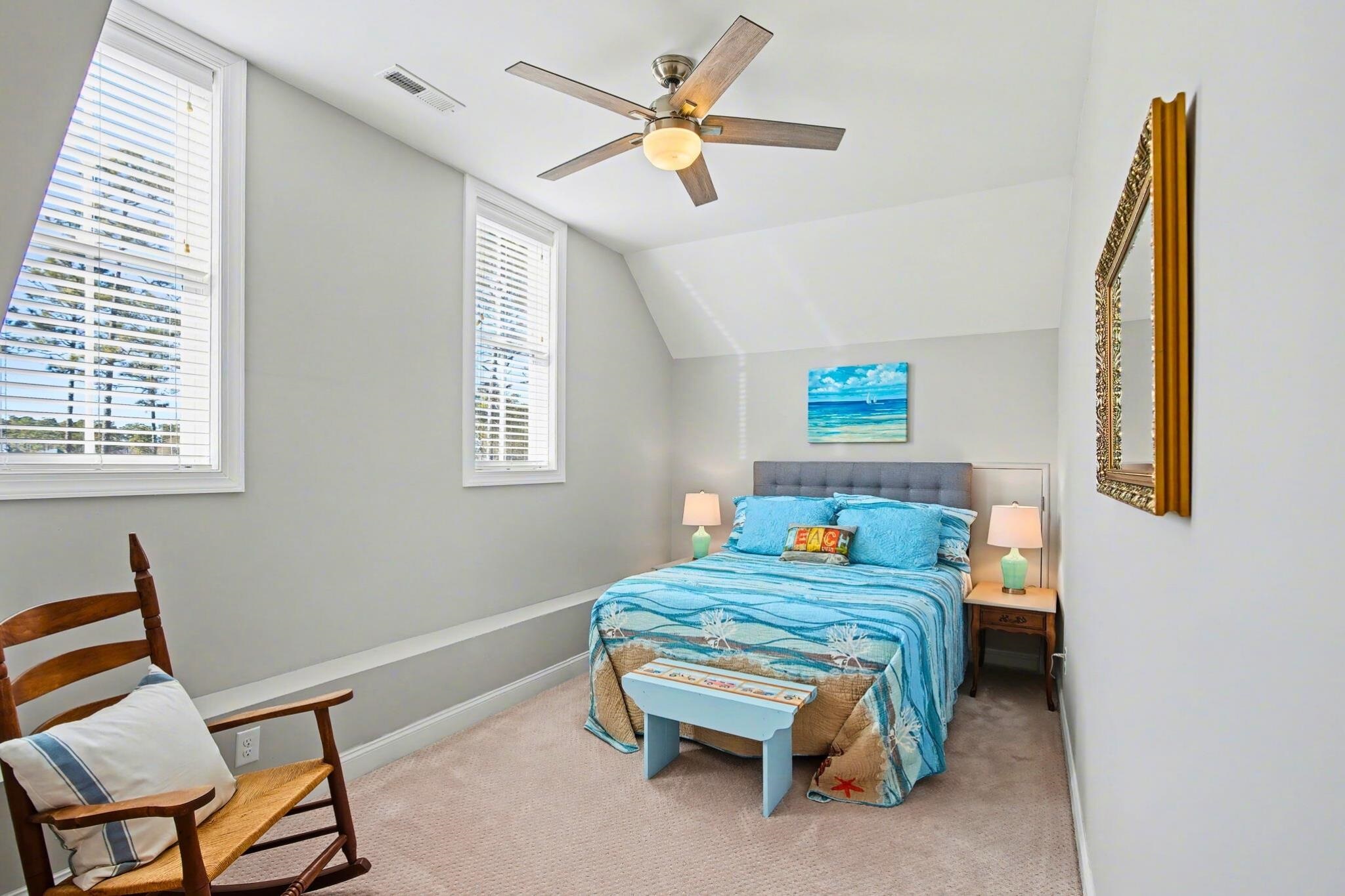 547 Morely Circle SW