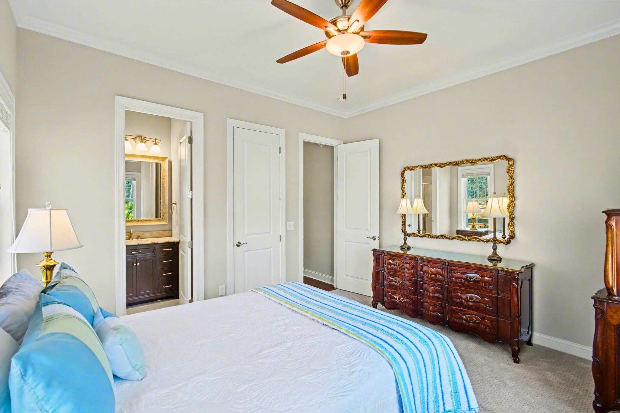 547 Morely Circle SW