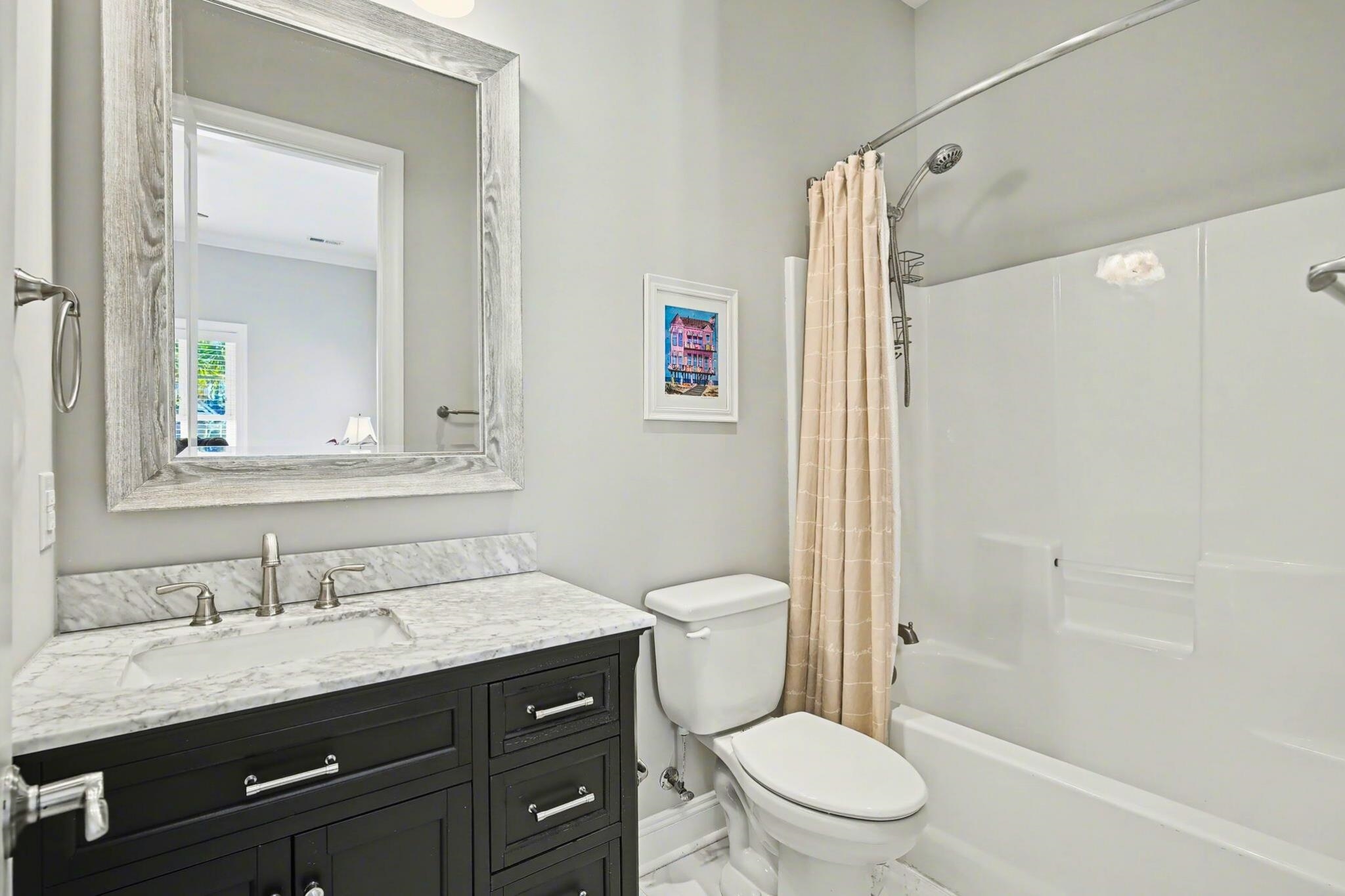 547 Morely Circle SW