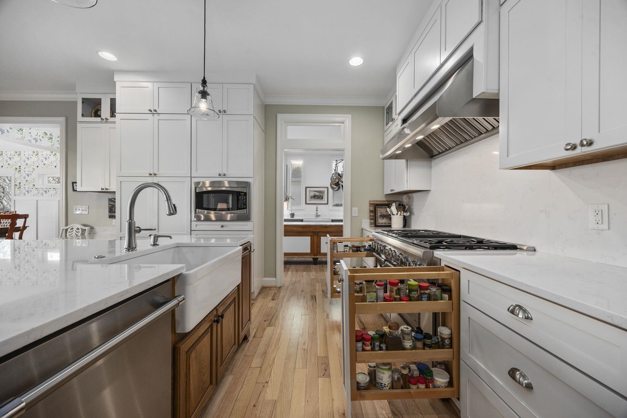 1324 Harbour Watch SW