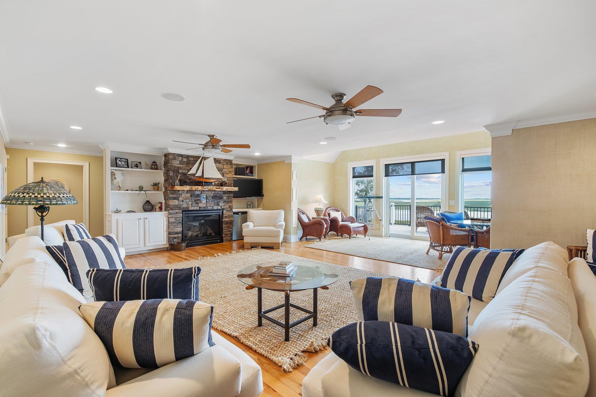 1324 Harbour Watch SW