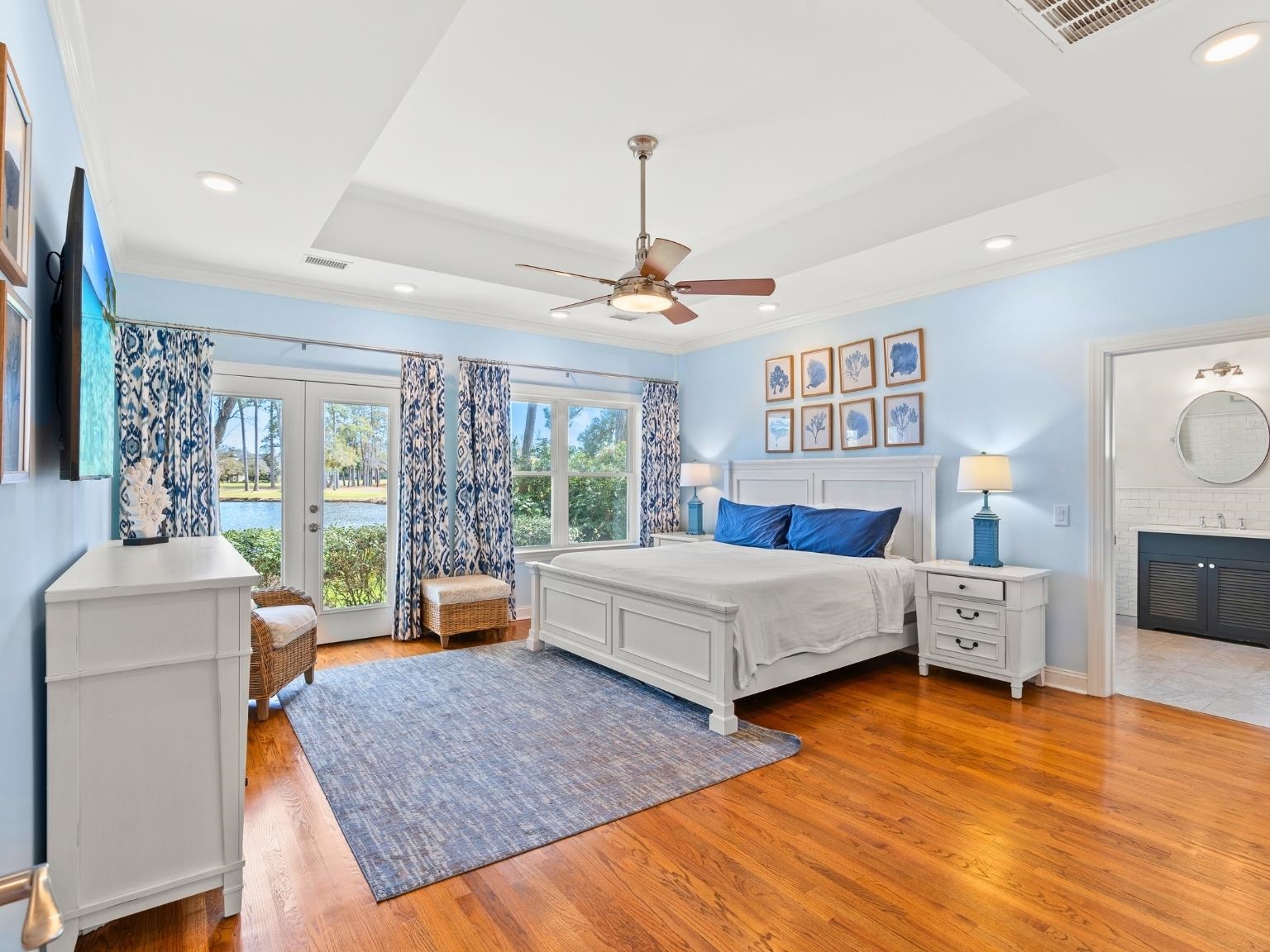 1208 GolfView Dr.