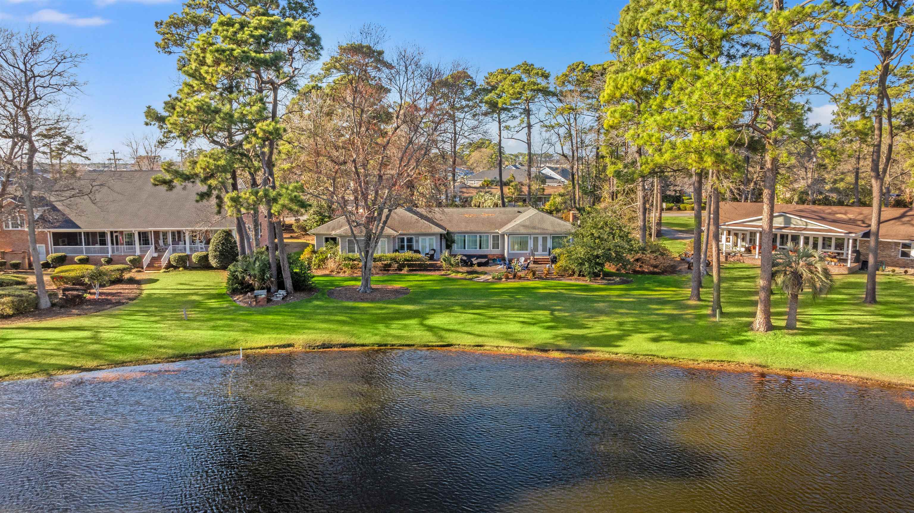 1208 GolfView Dr.