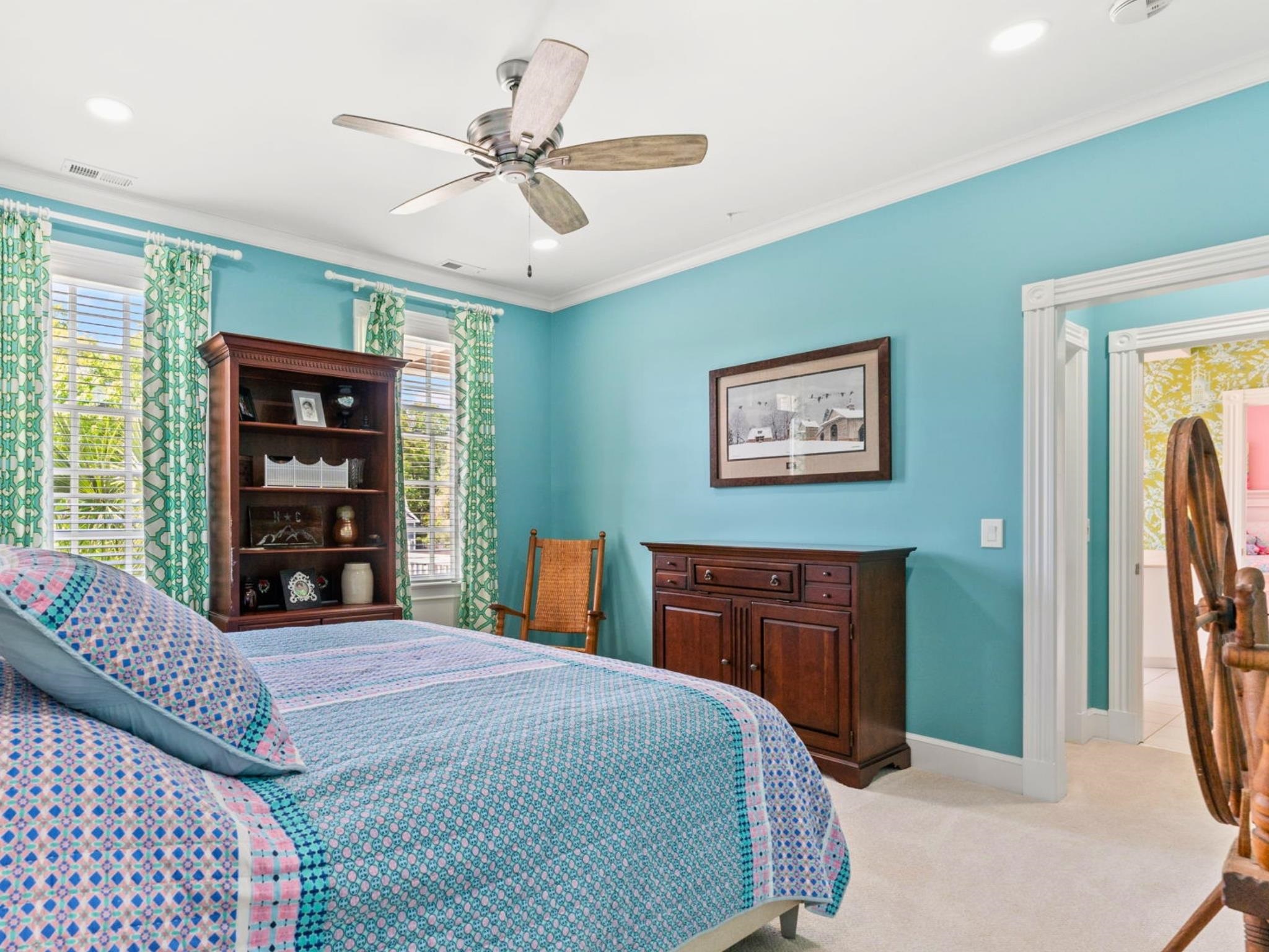 404 Shoreline Dr. E
