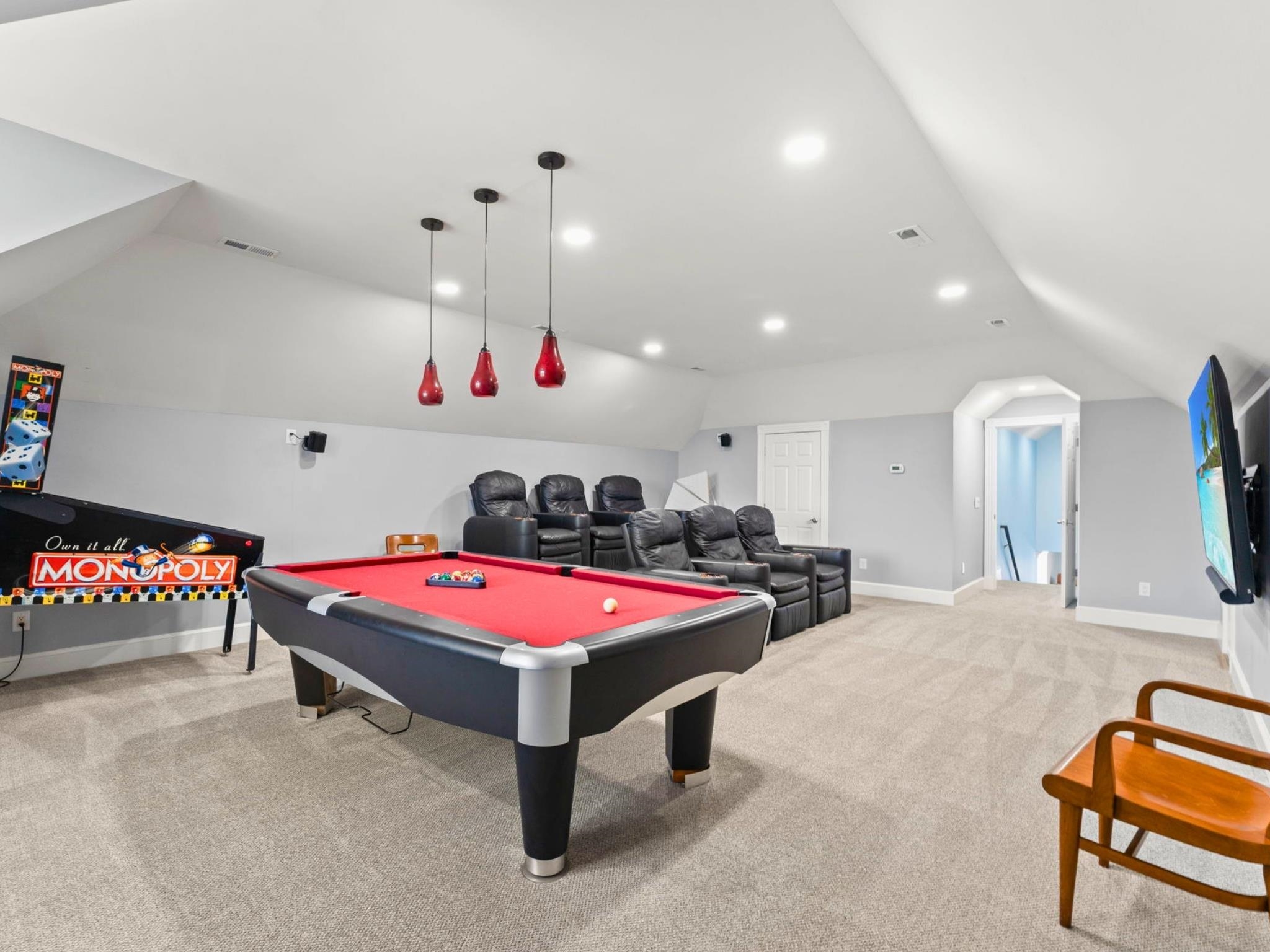 404 Shoreline Dr. E