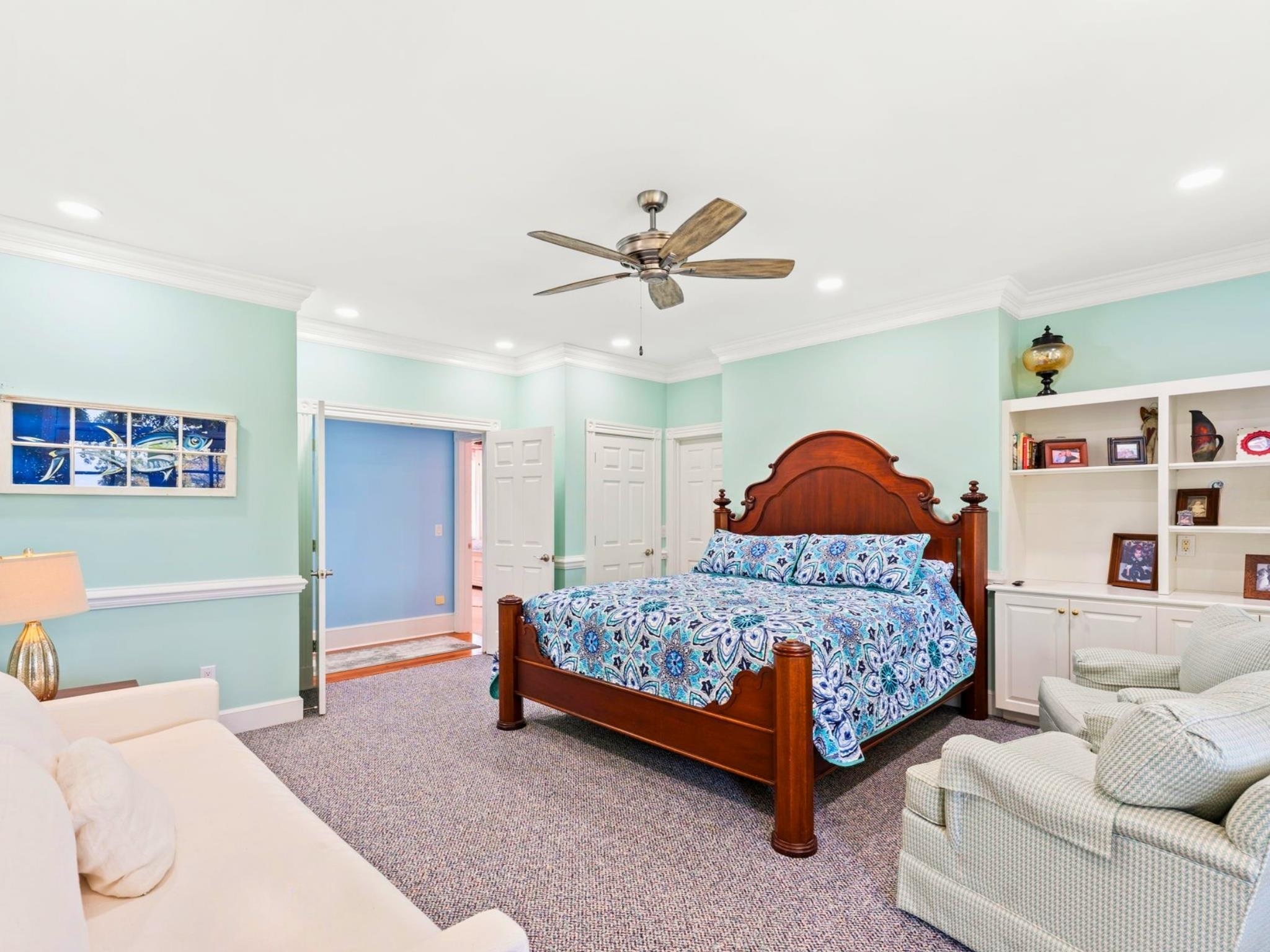 404 Shoreline Dr. E