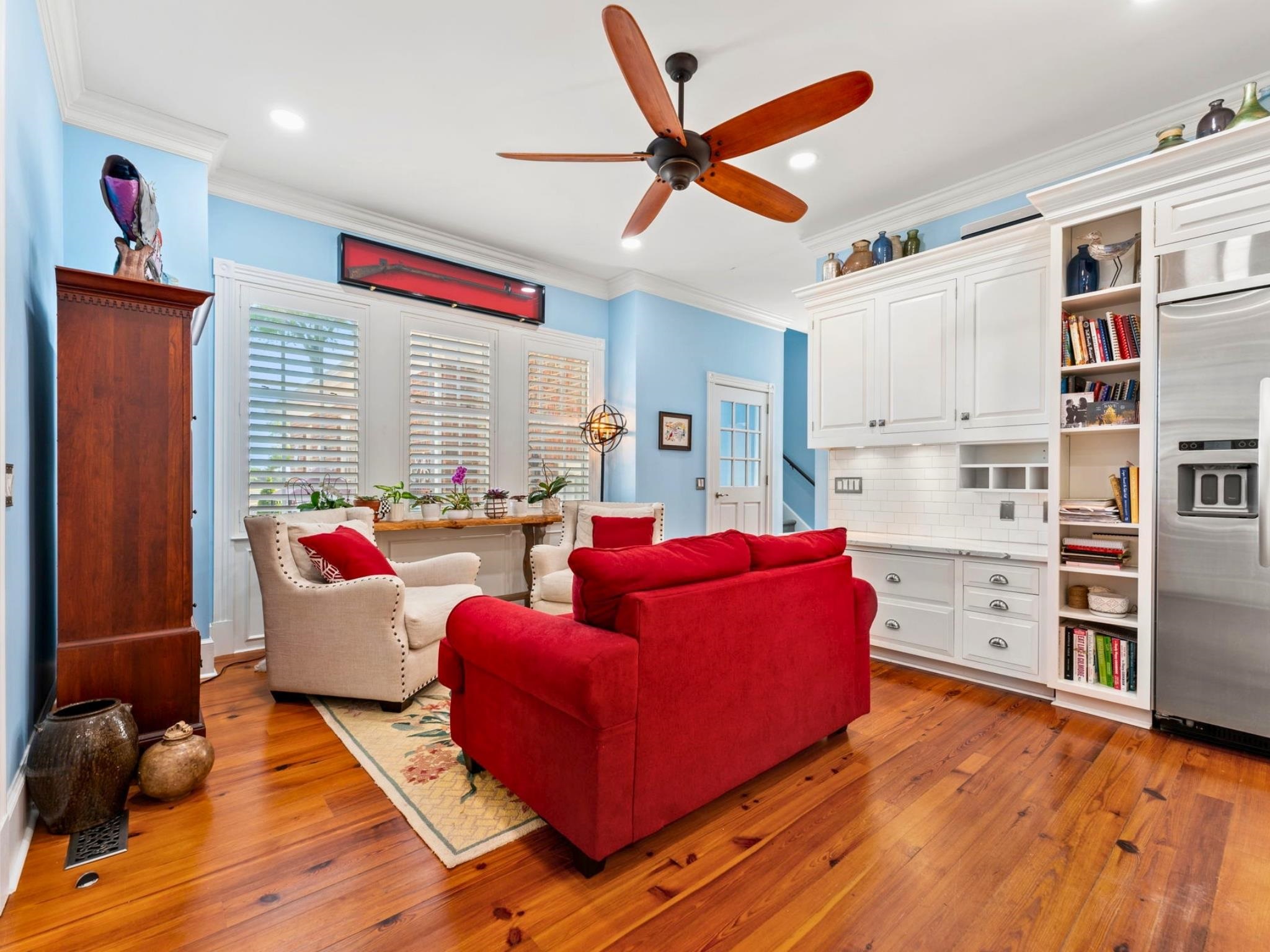 404 Shoreline Dr. E