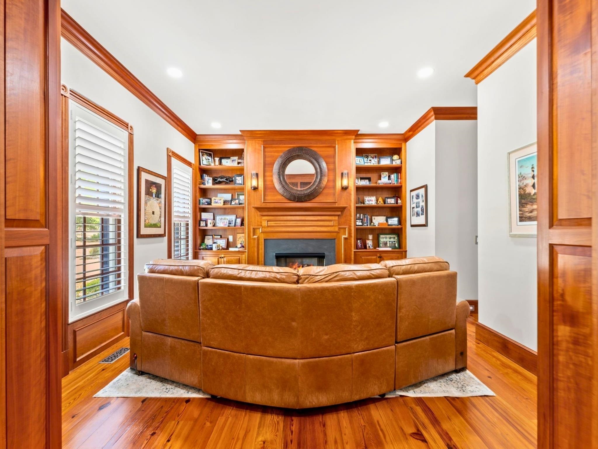 404 Shoreline Dr. E