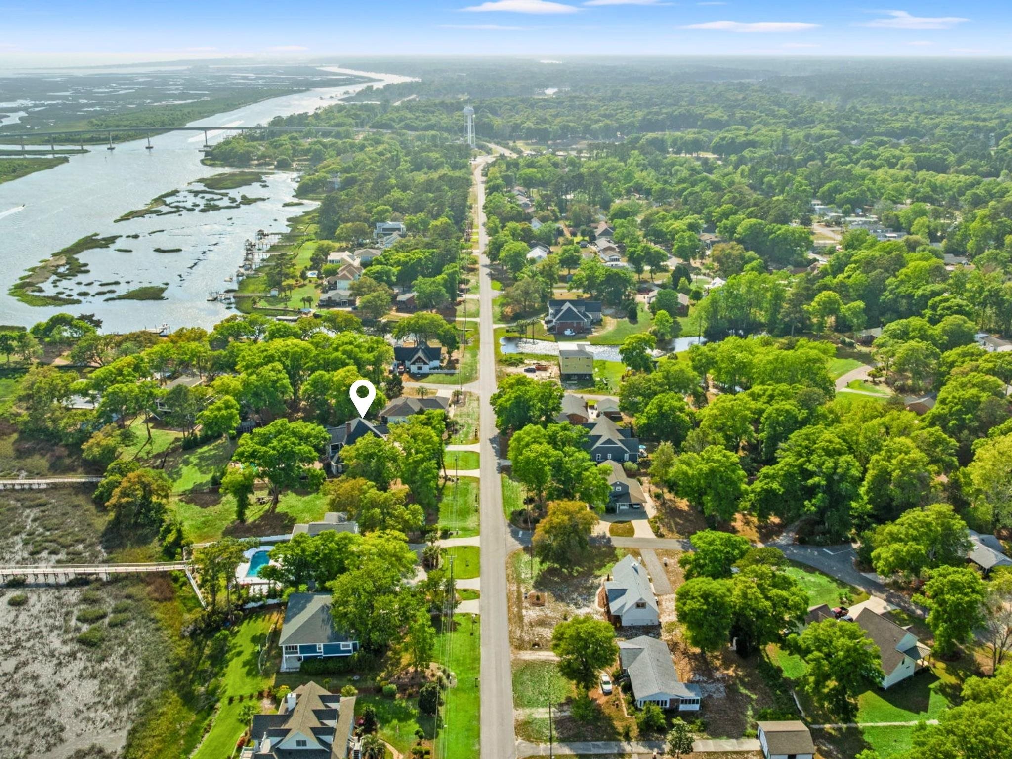 404 Shoreline Dr. E