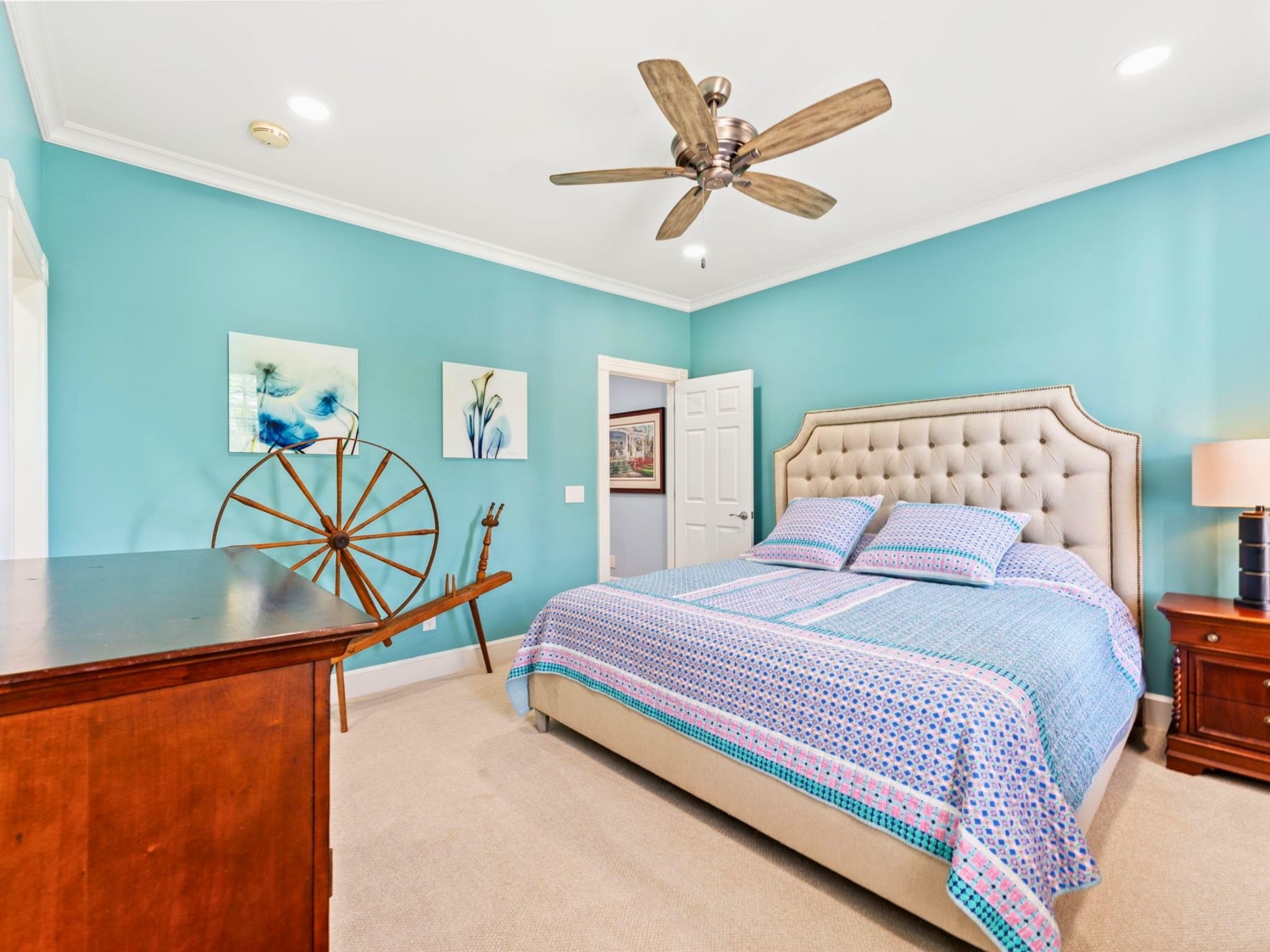 404 Shoreline Dr. E