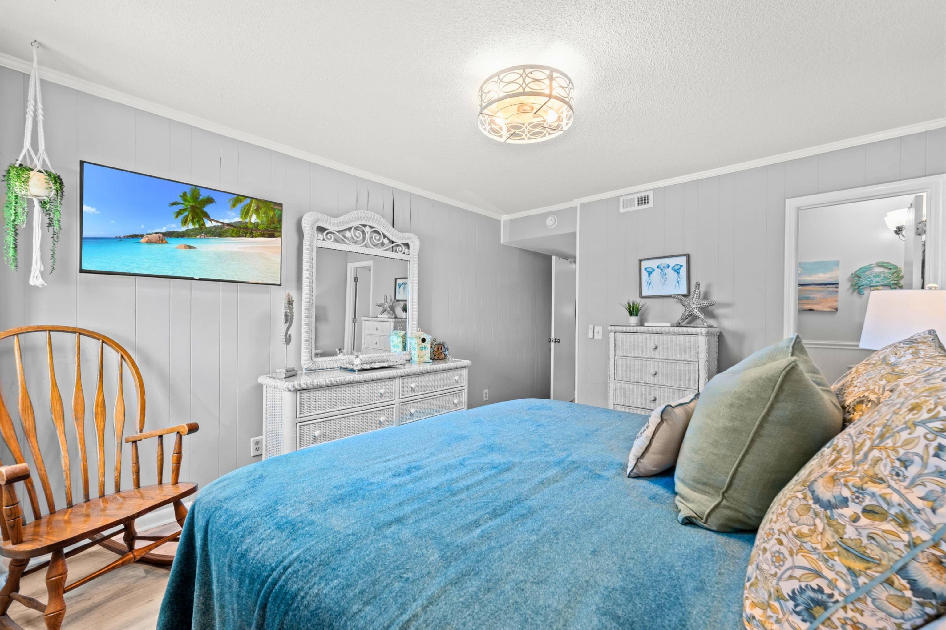 277 W First St. Unit: 1J