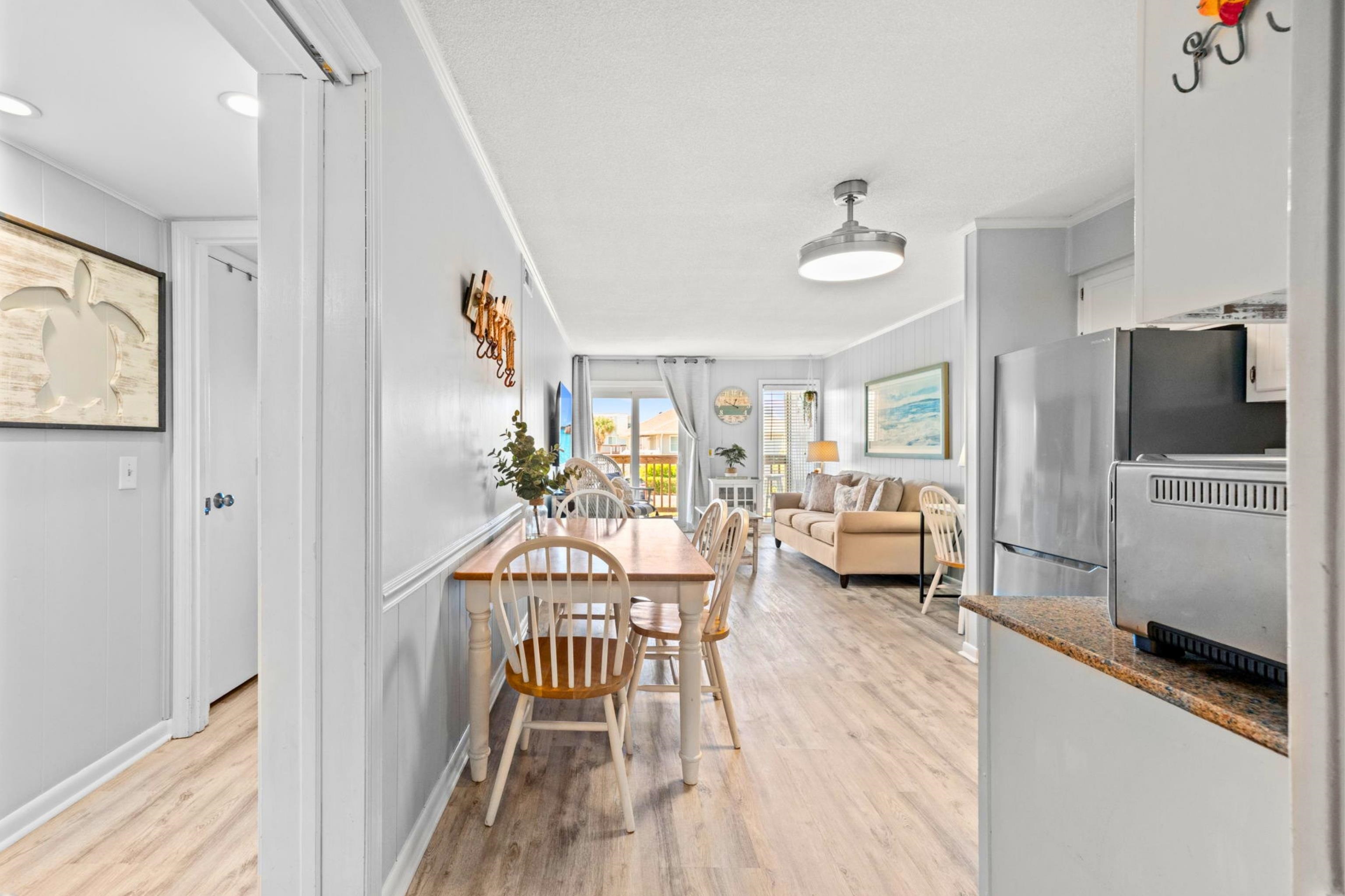 277 W First St. Unit: 1J
