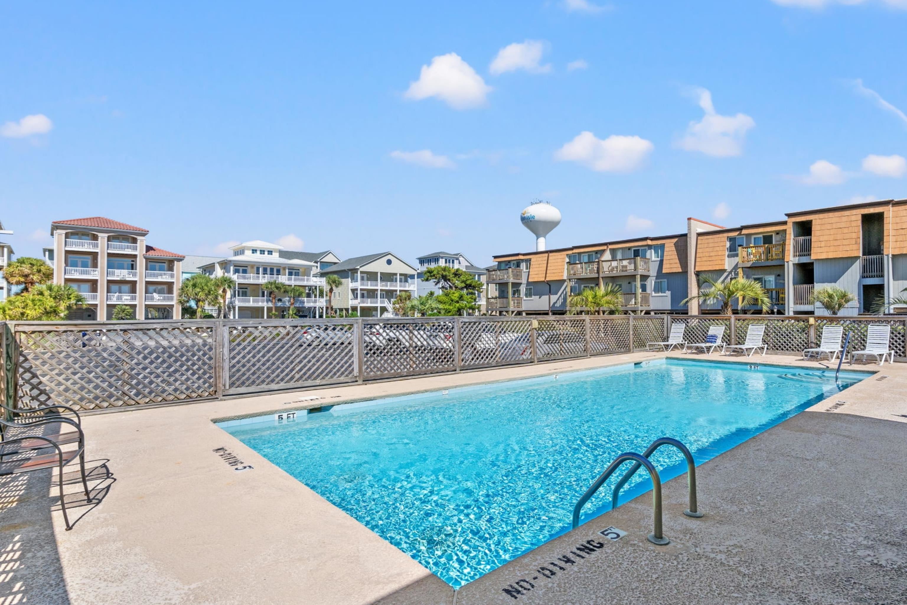 277 W First St. Unit: 1J
