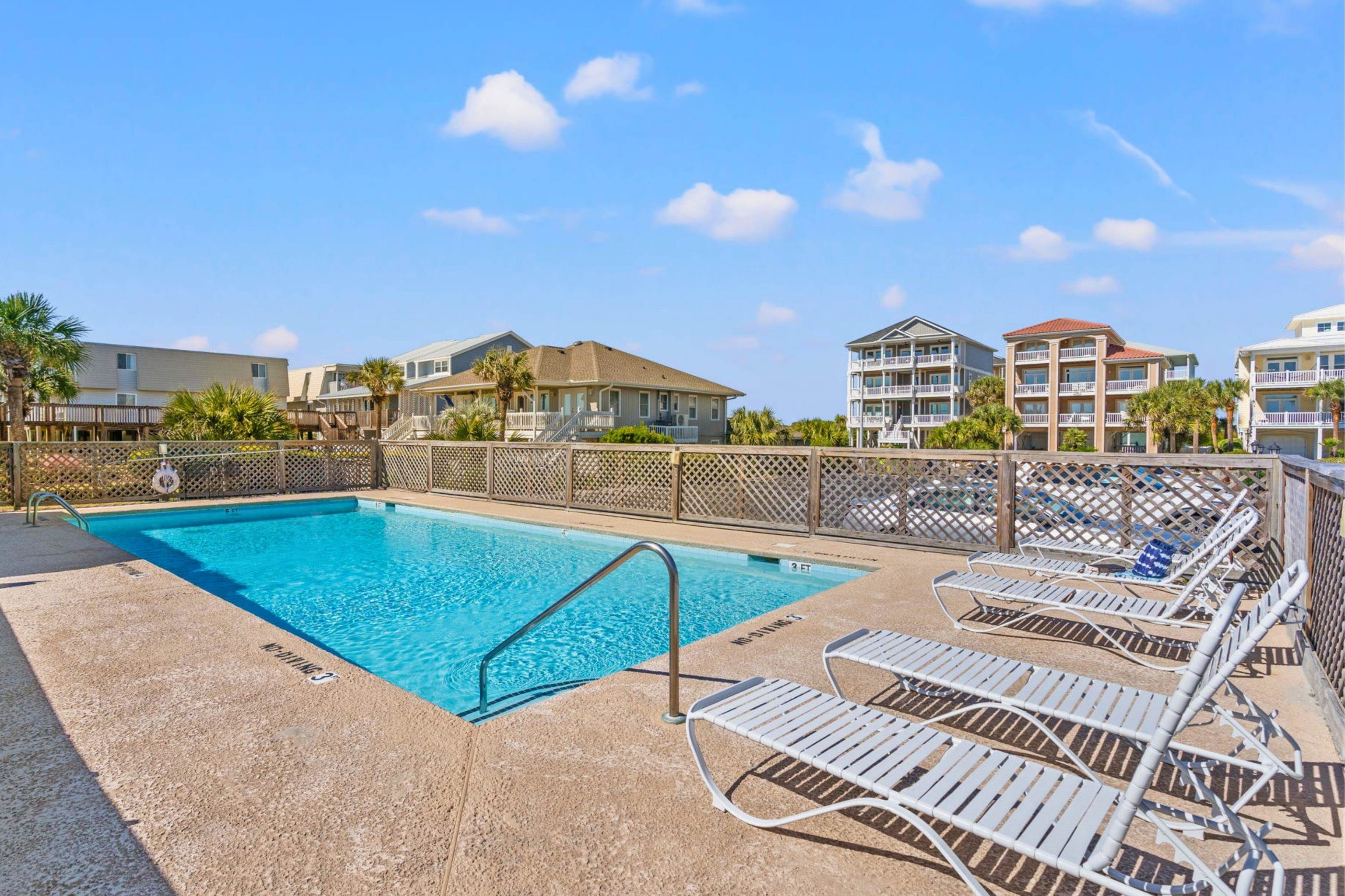 277 W First St. Unit: 1J