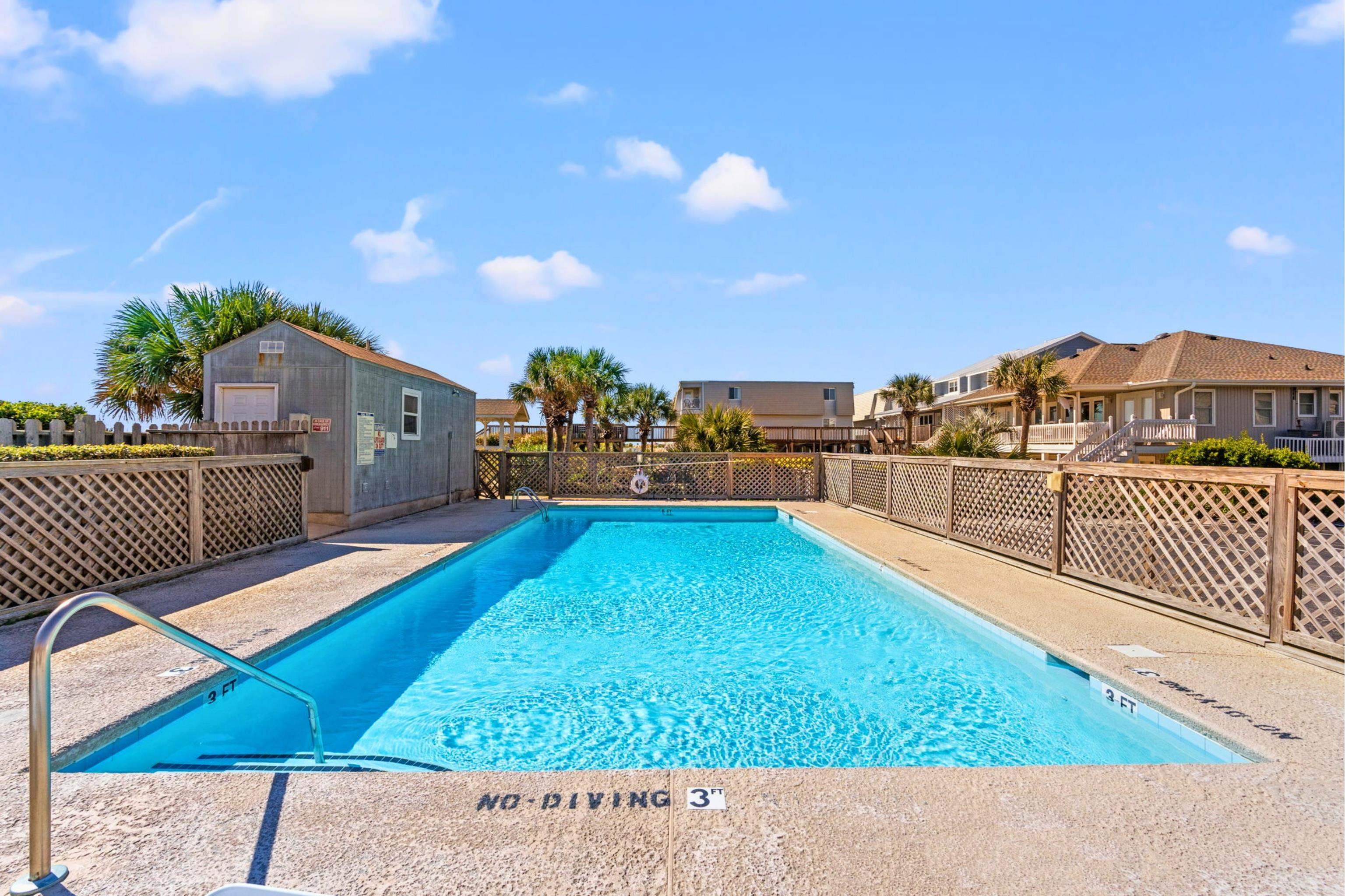 277 W First St. Unit: 1J