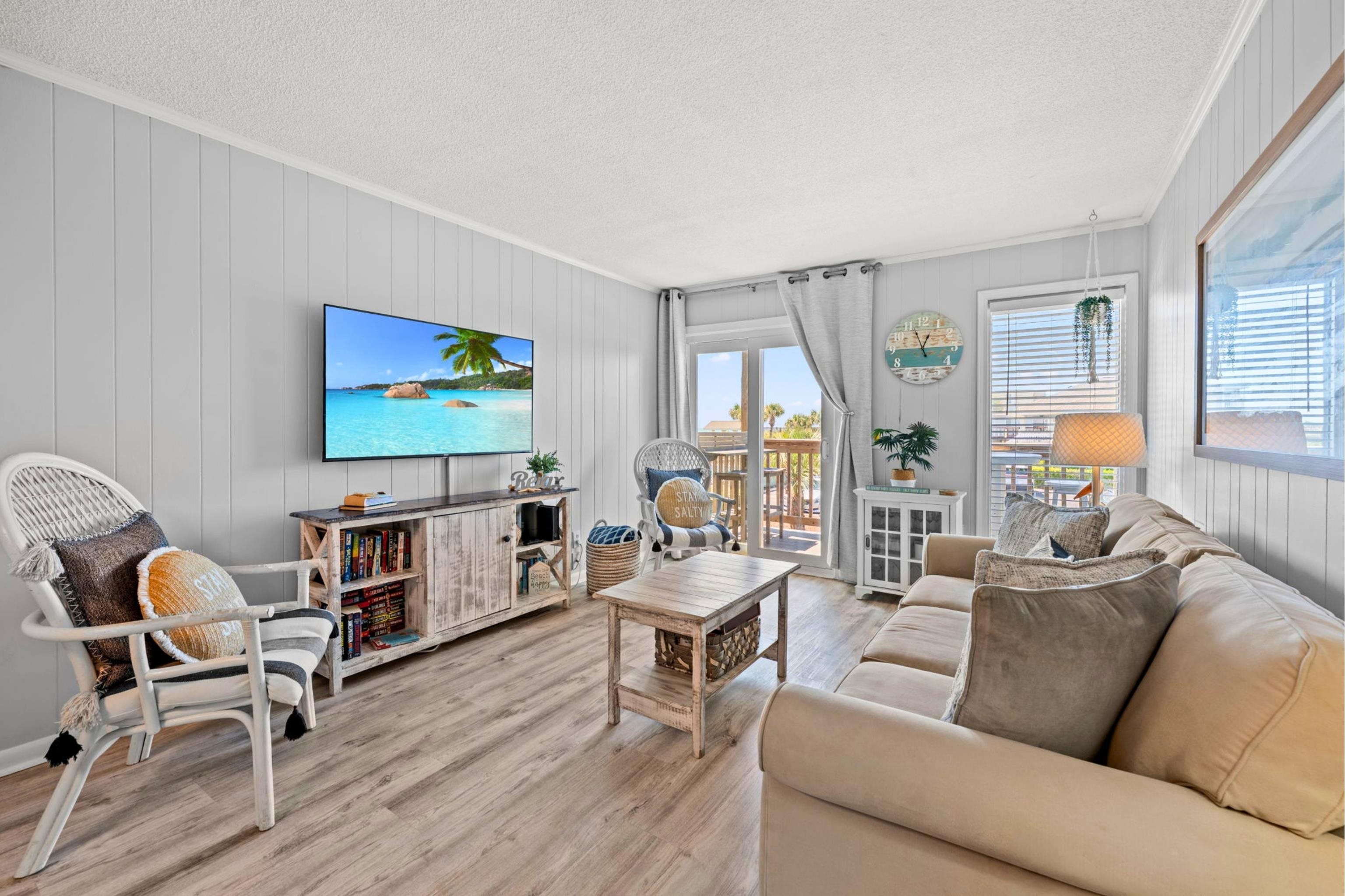 277 W First St. Unit: 1J