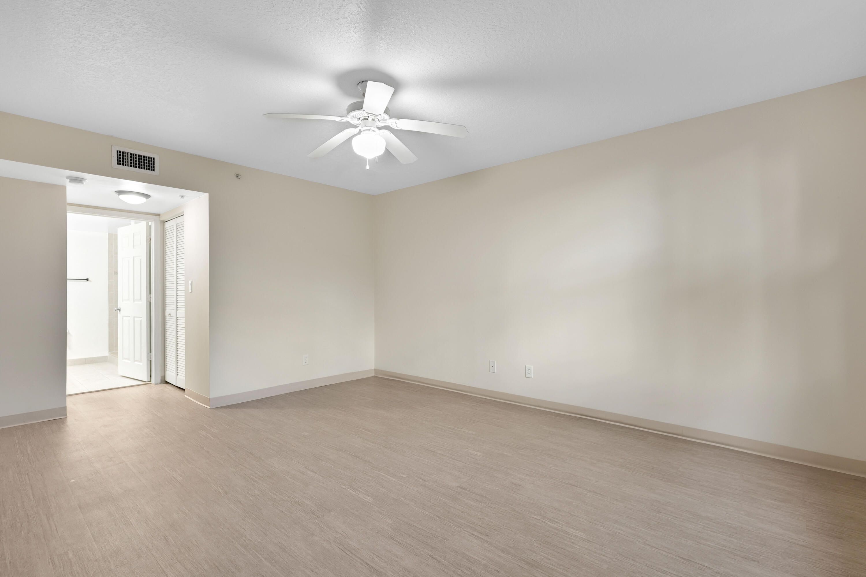 529 E Sheridan Street 2061