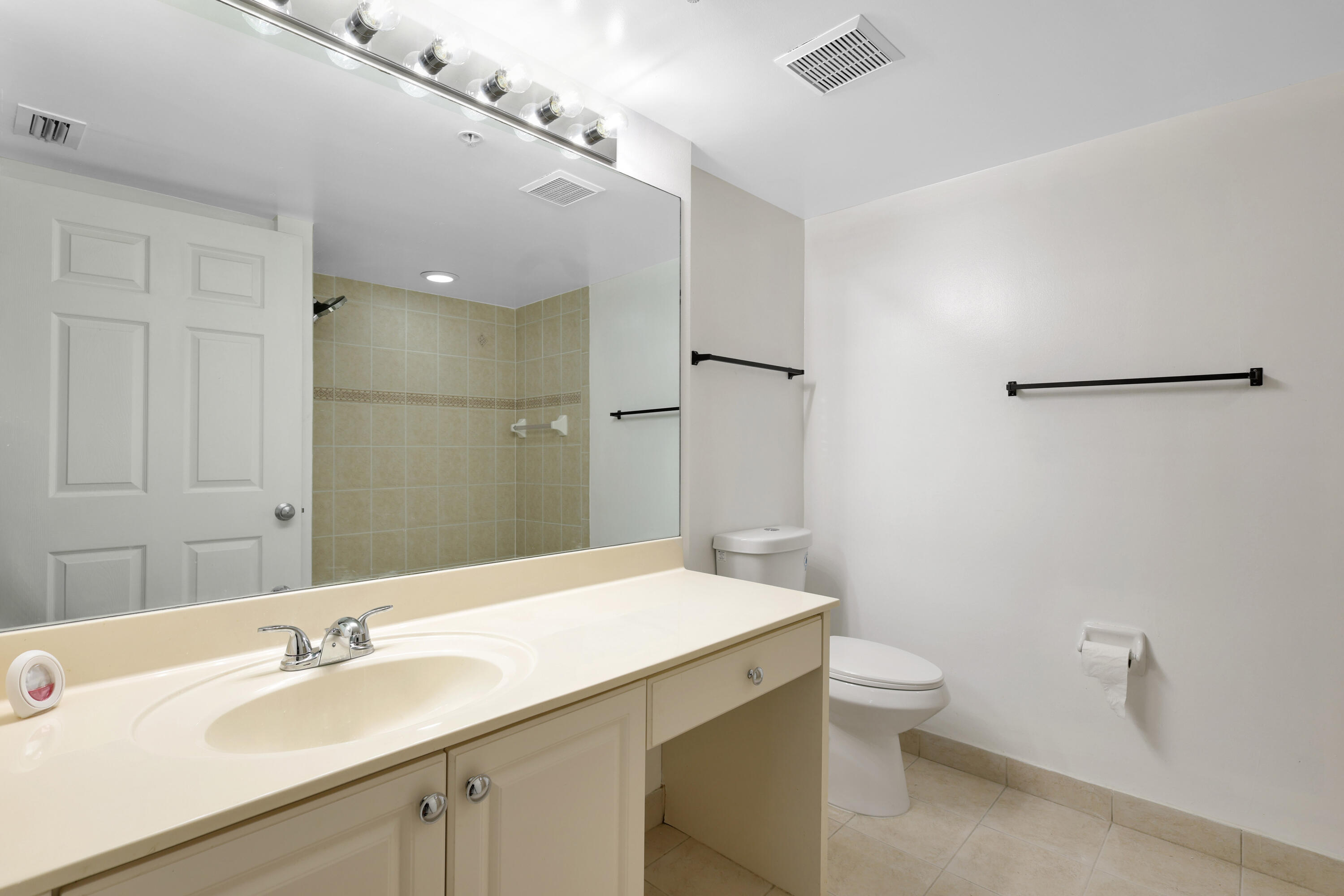 529 E Sheridan Street 2061