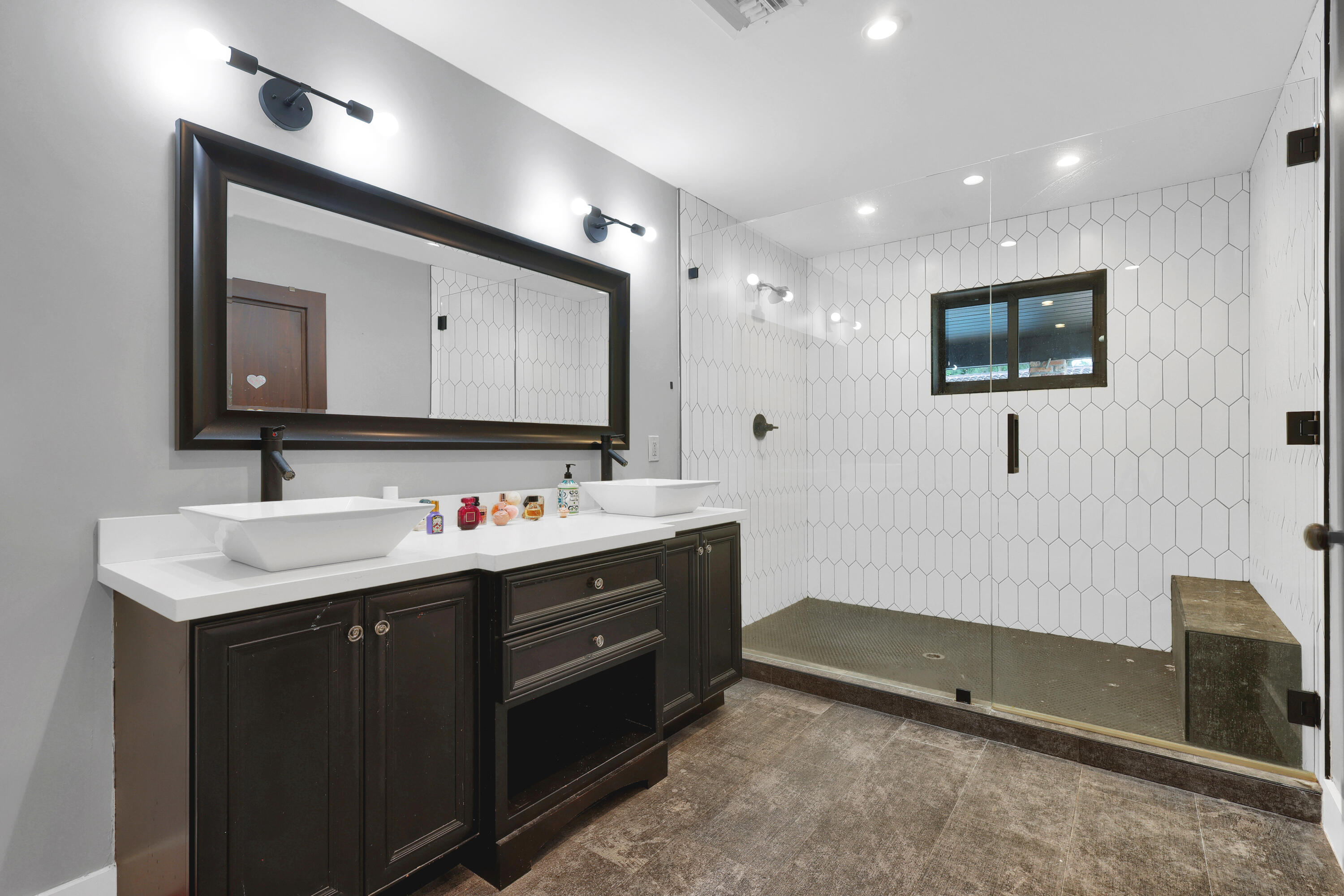 14701 Sunset Lane
