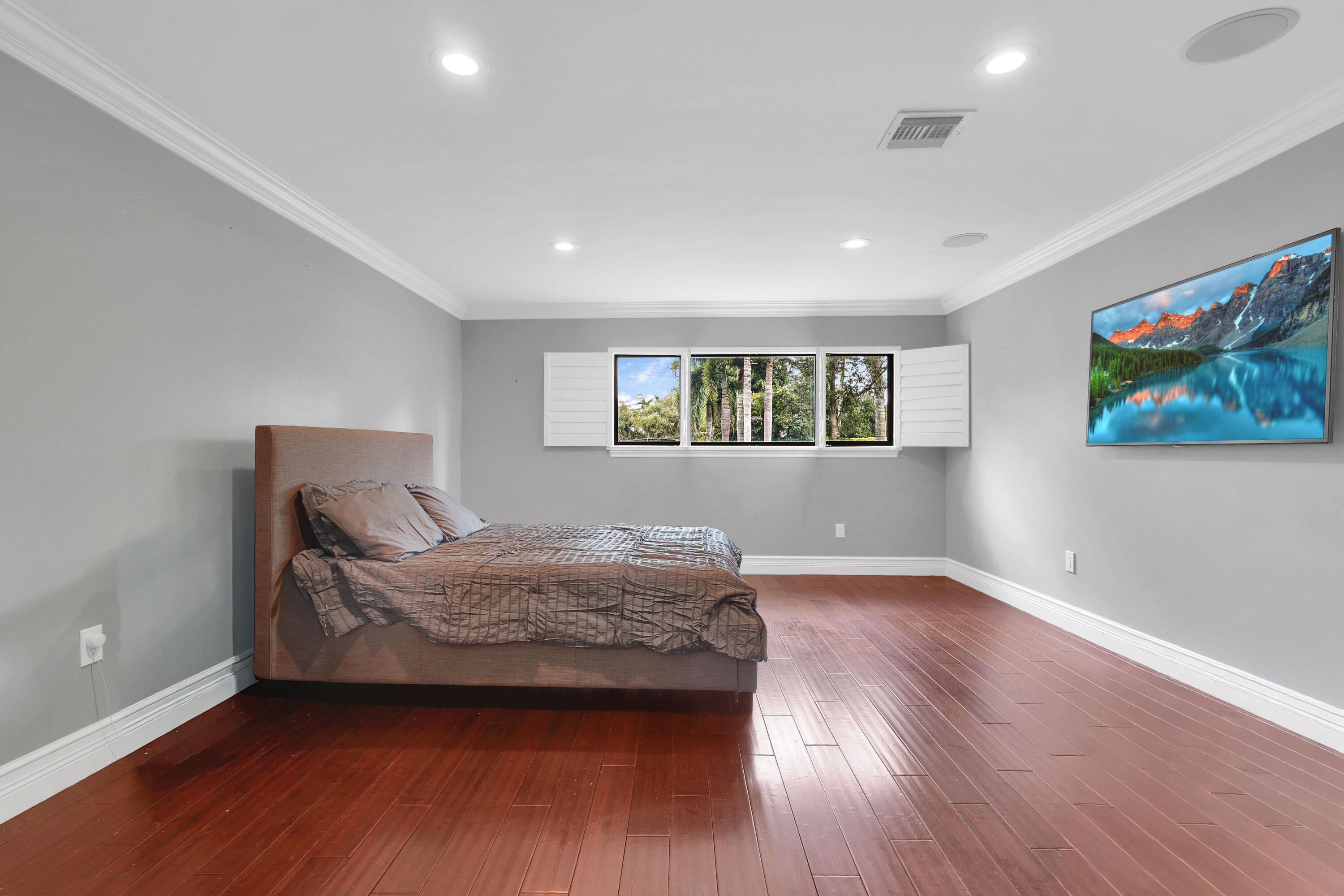 14701 Sunset Lane