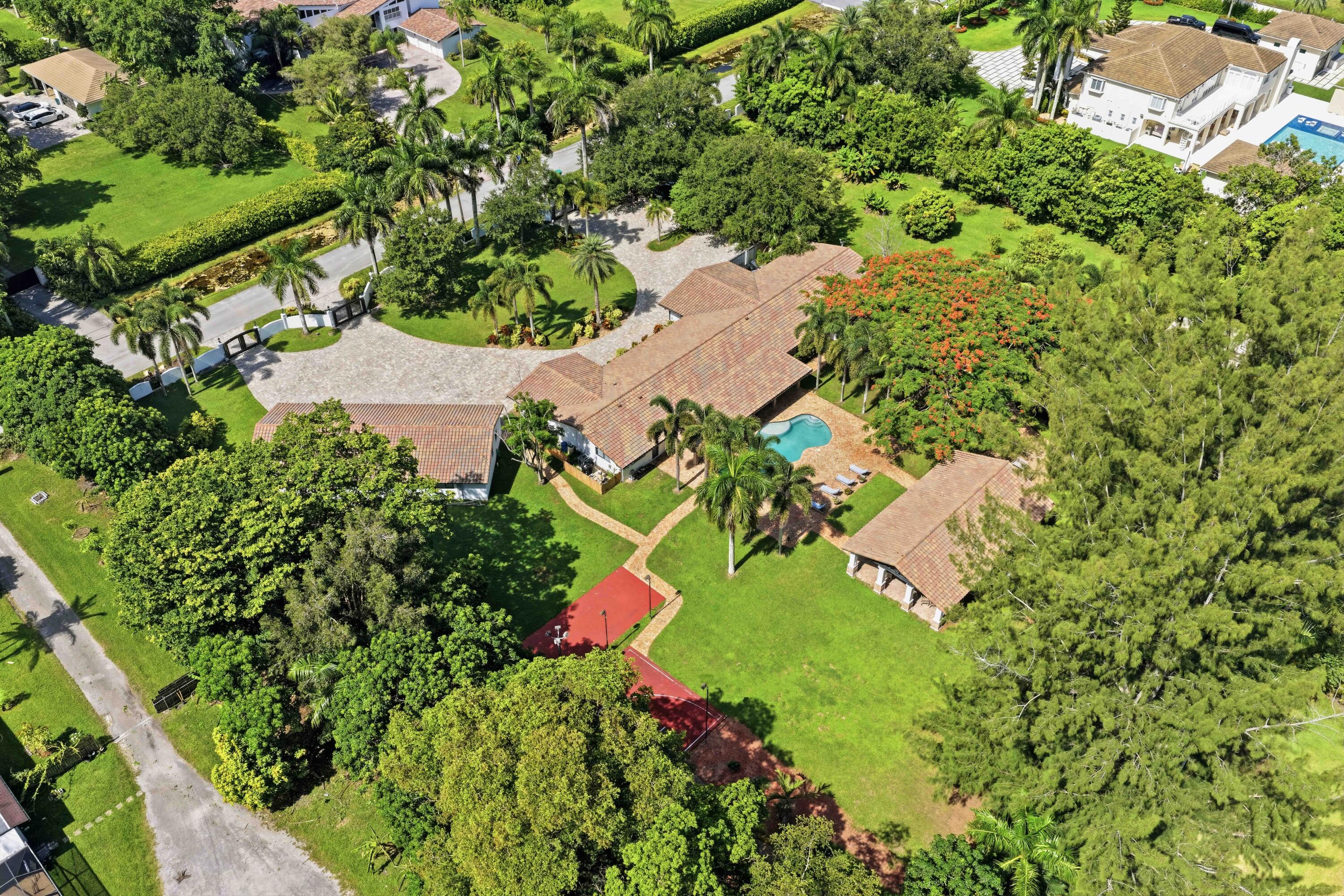 14701 Sunset Lane