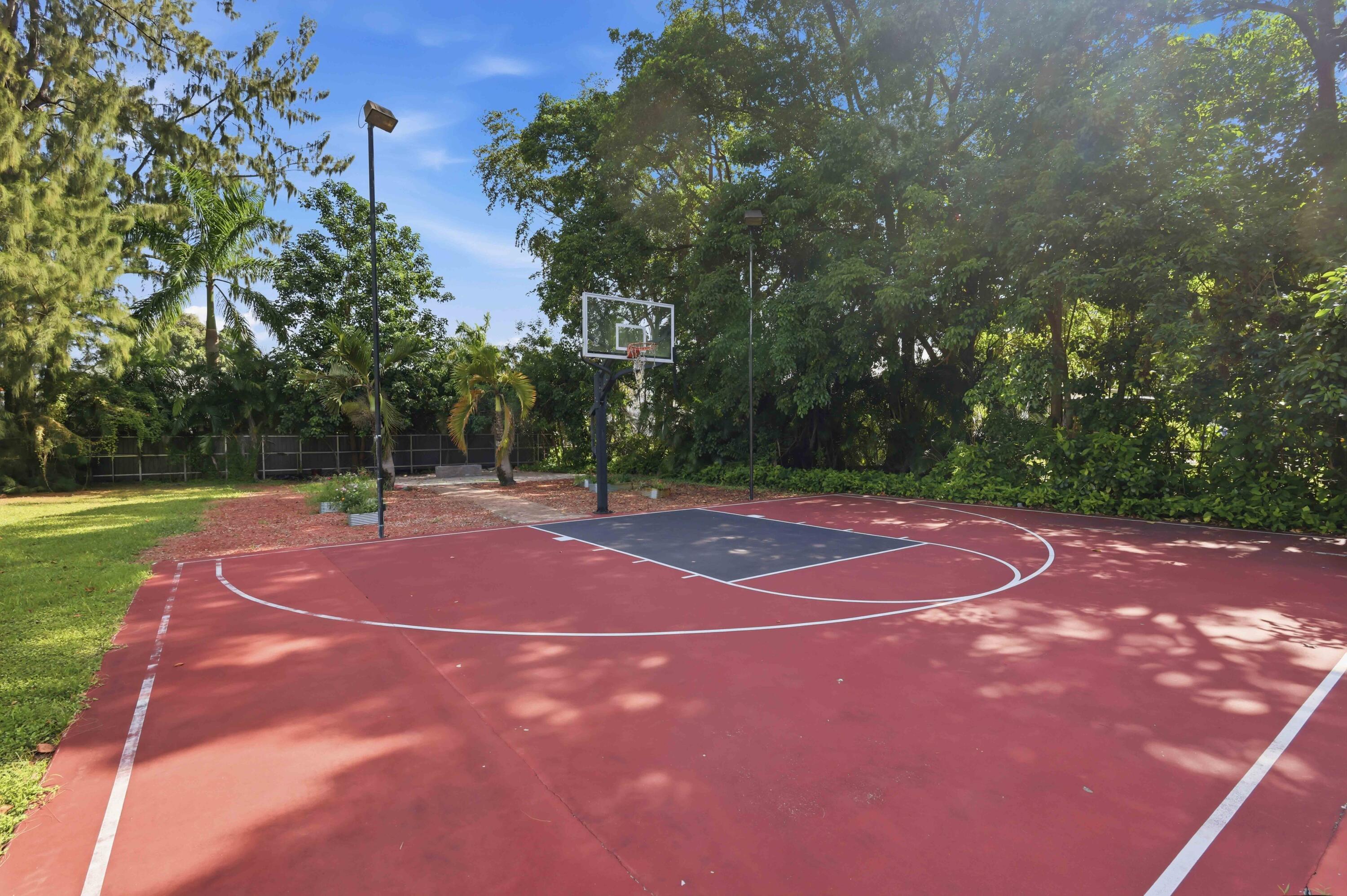 14701 Sunset Lane
