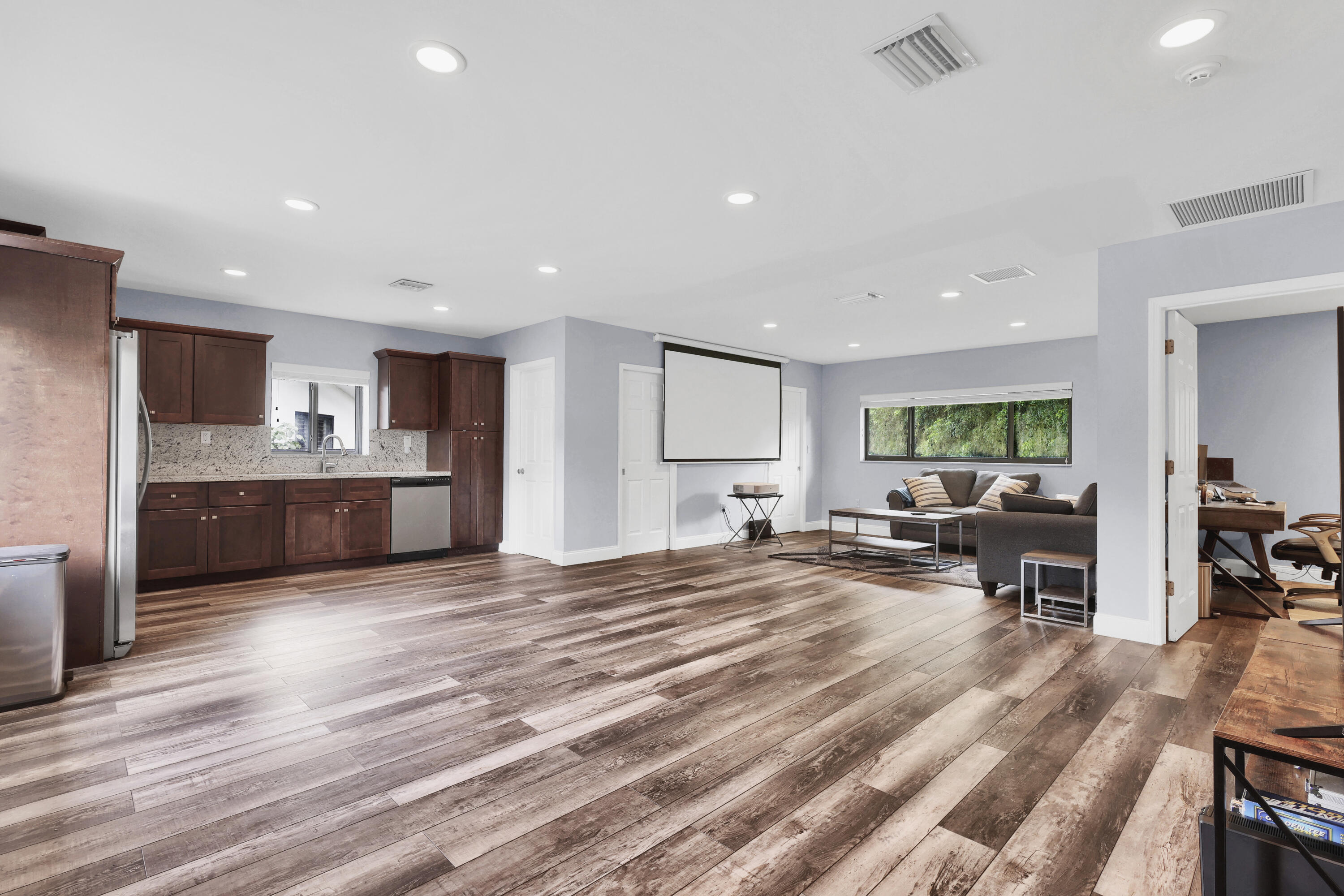 14701 Sunset Lane