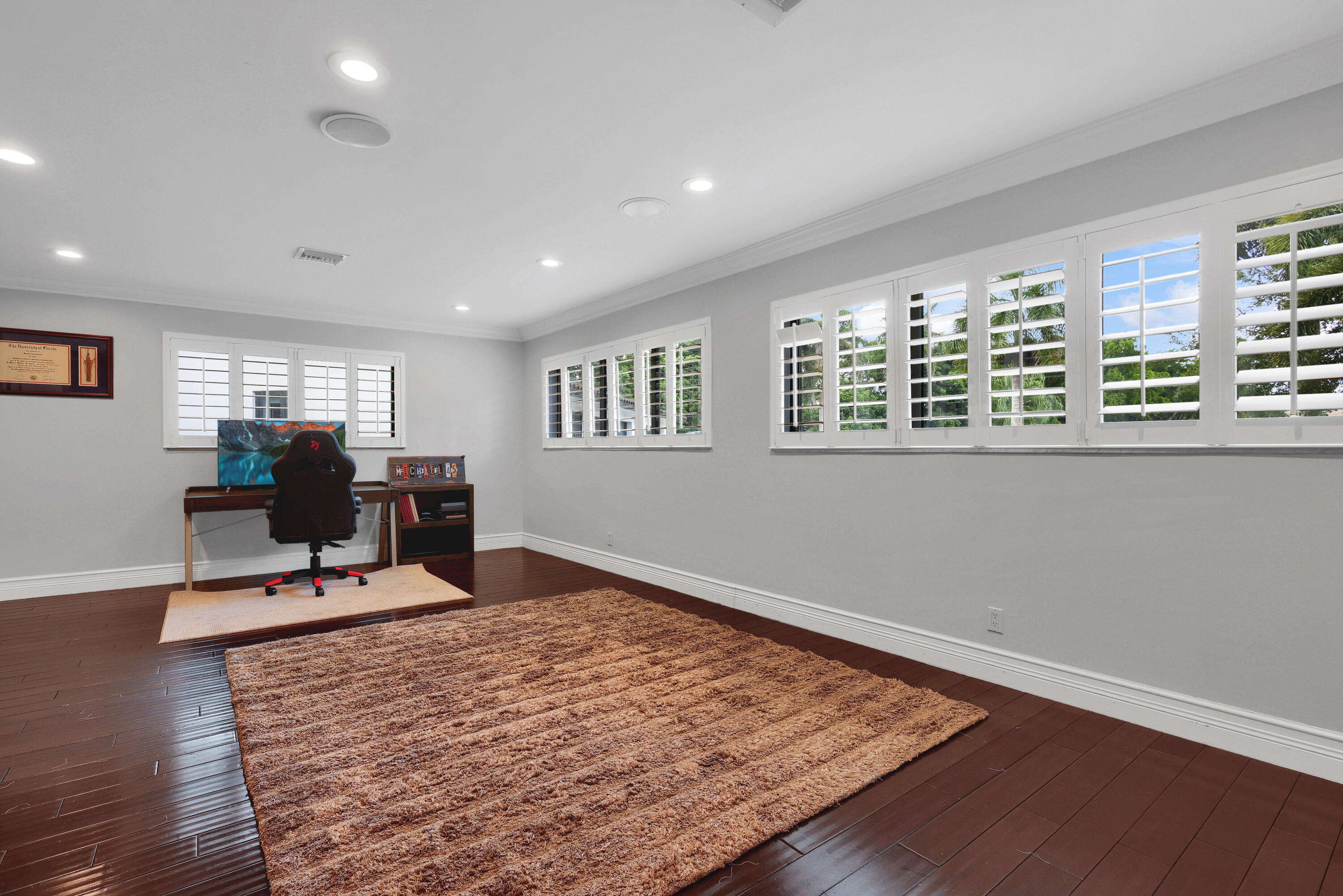 14701 Sunset Lane