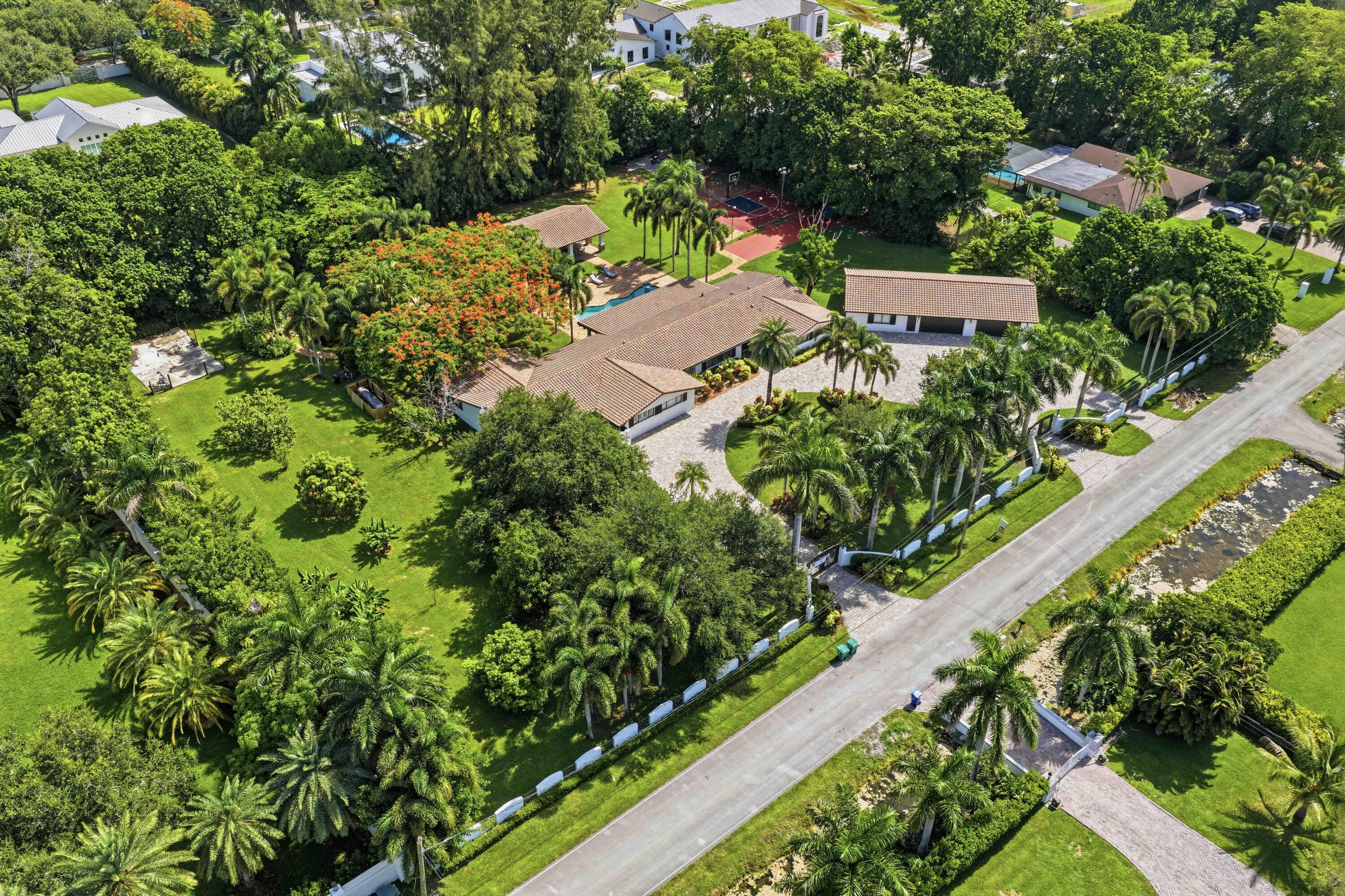 14701 Sunset Lane
