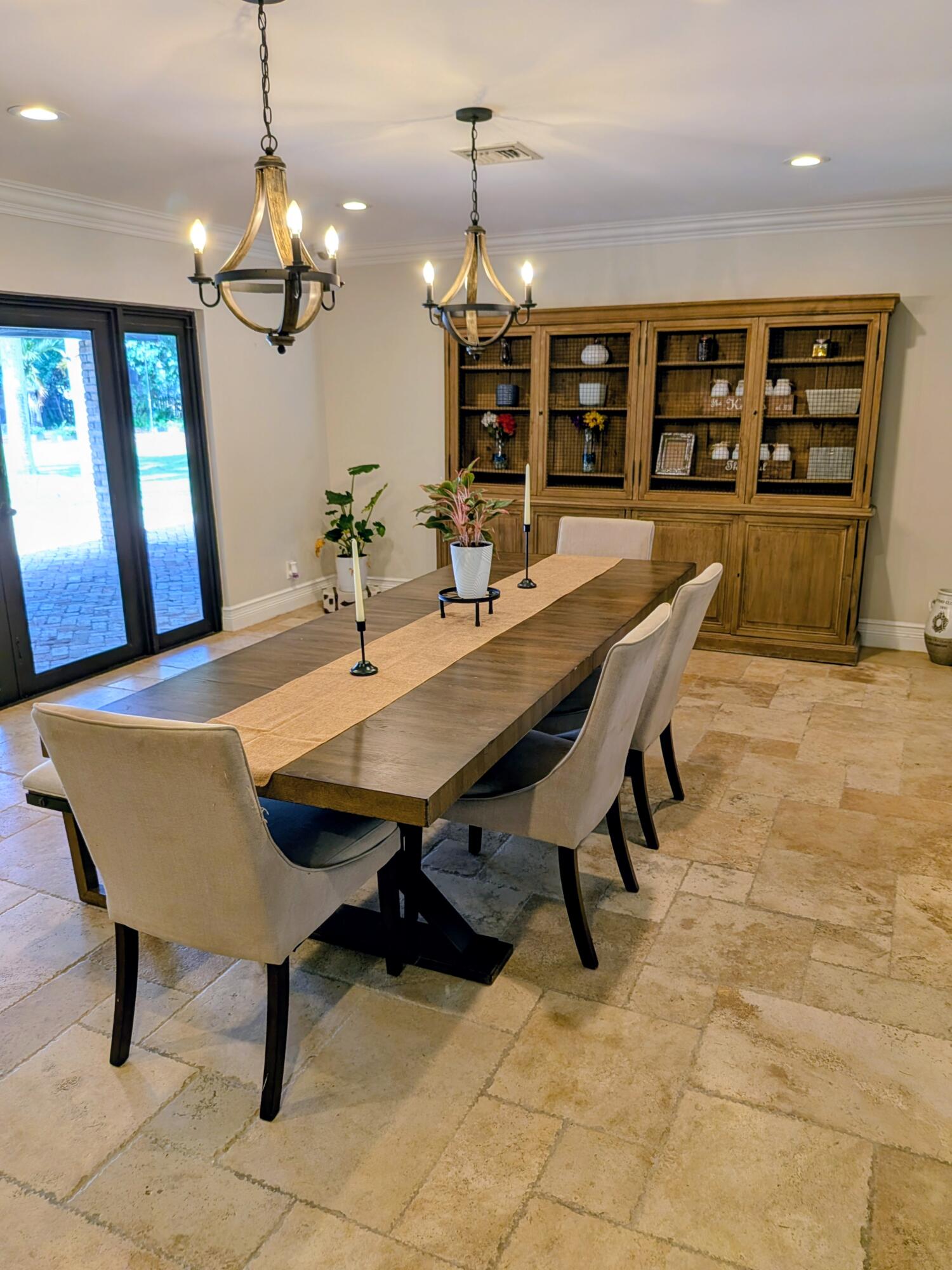 14701 Sunset Lane