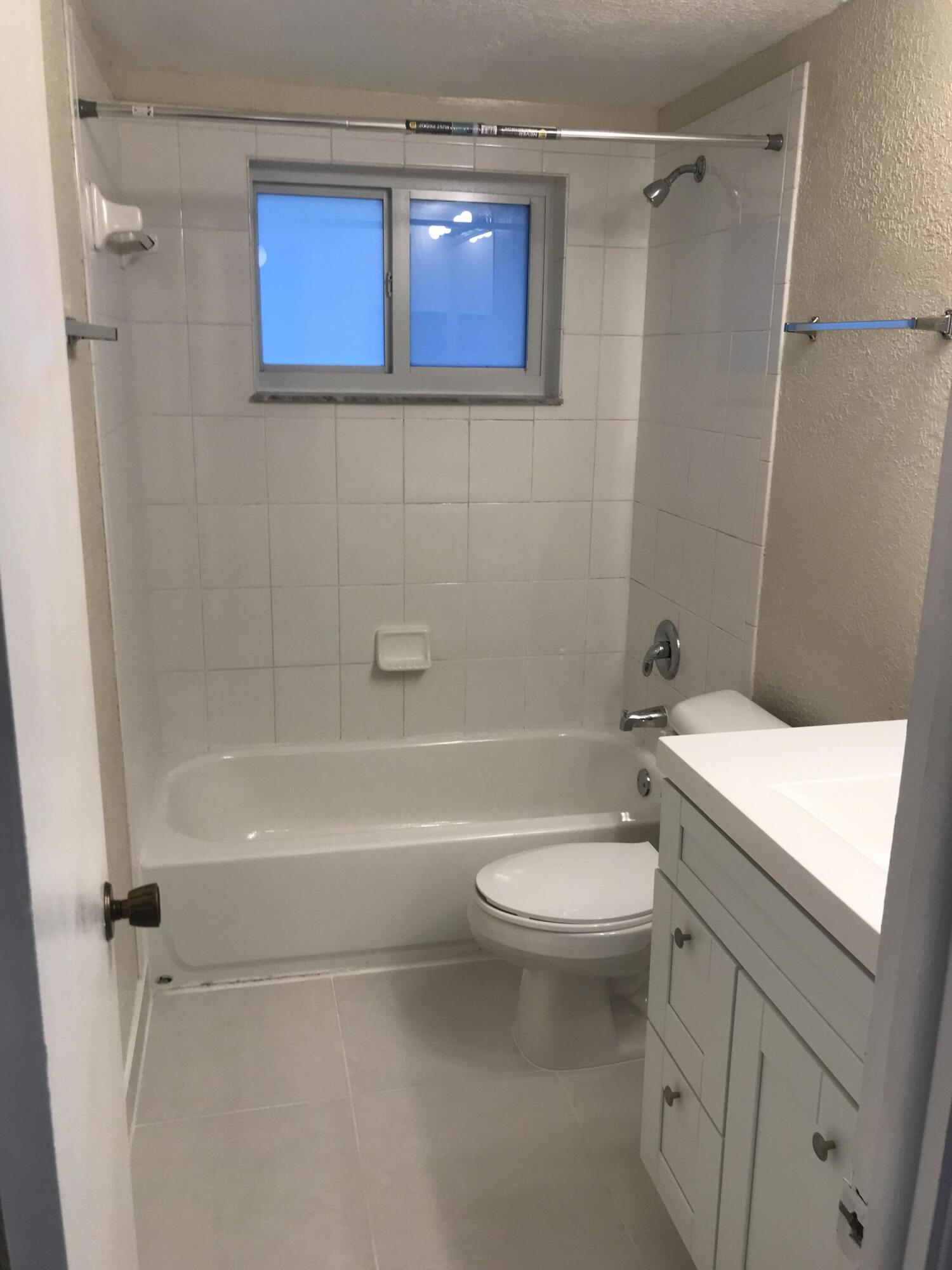 7850 Camino Real O-201