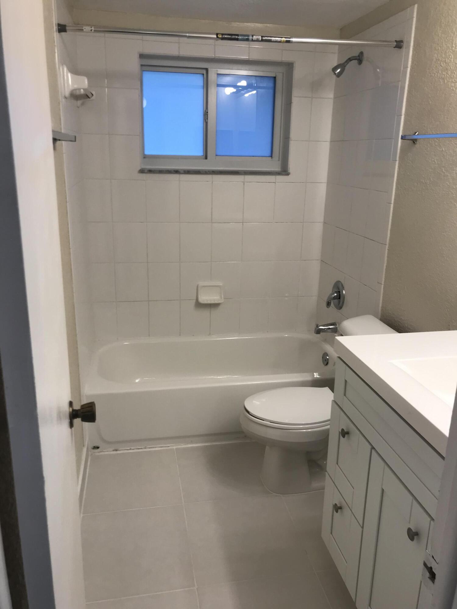 7850 Camino Real O-201