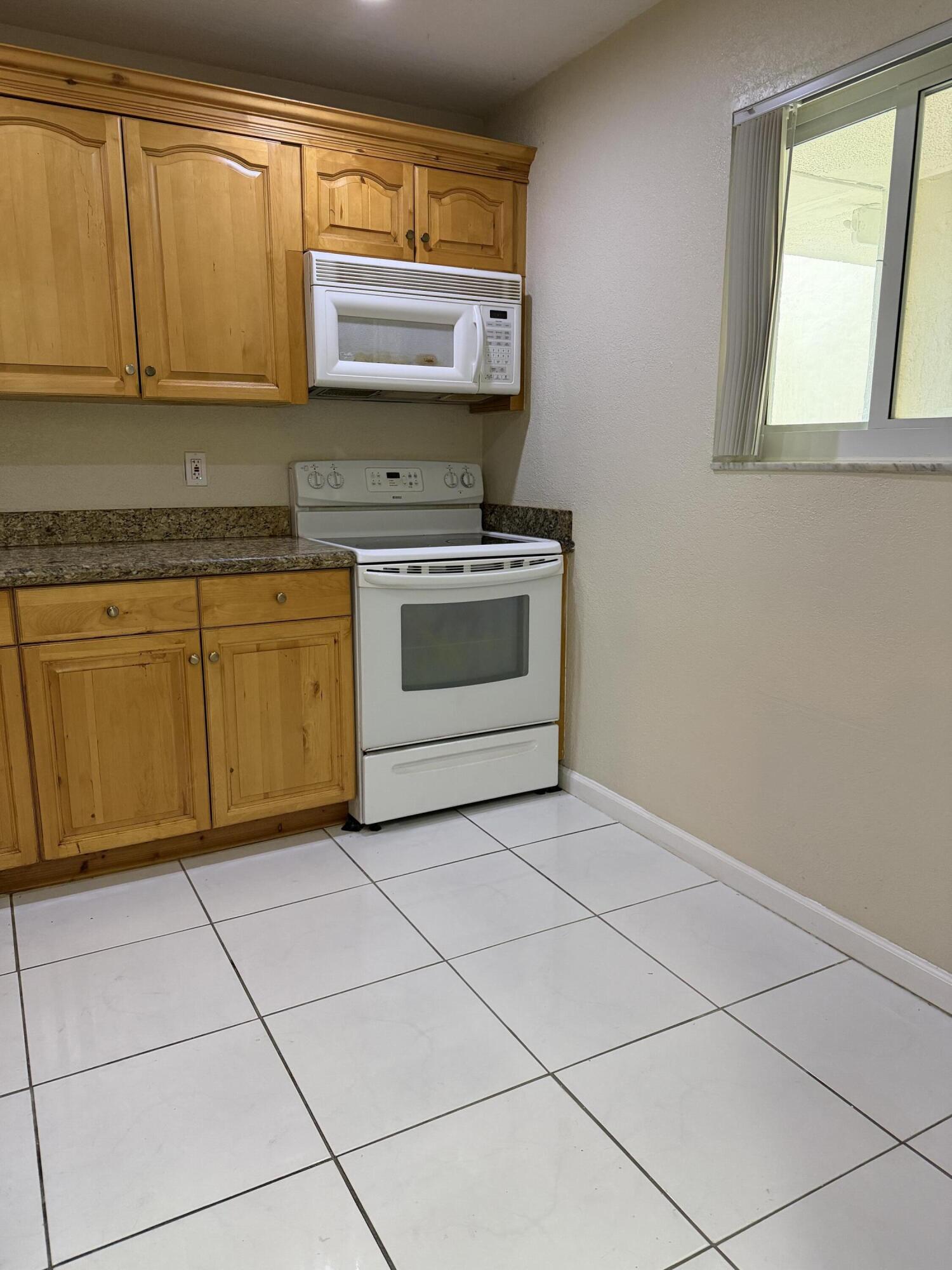 7850 Camino Real O-201